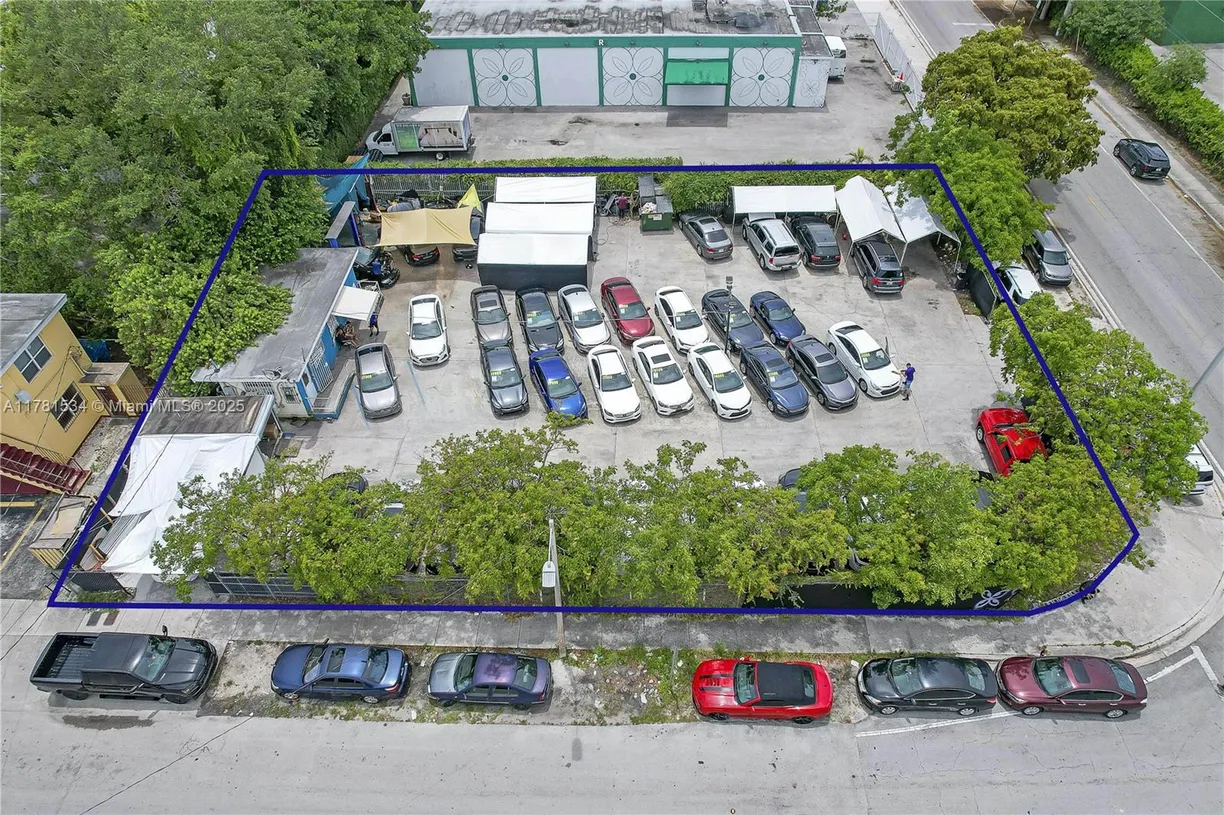 South Florida Real Estate | View 808 NW 71st St
