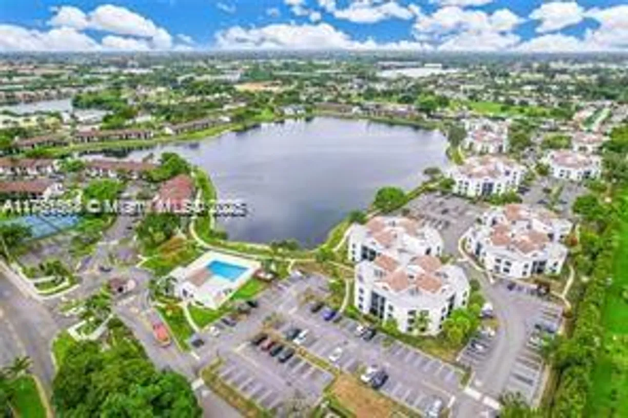 South Florida Real Estate | View  | 2 Beds, 2 Baths