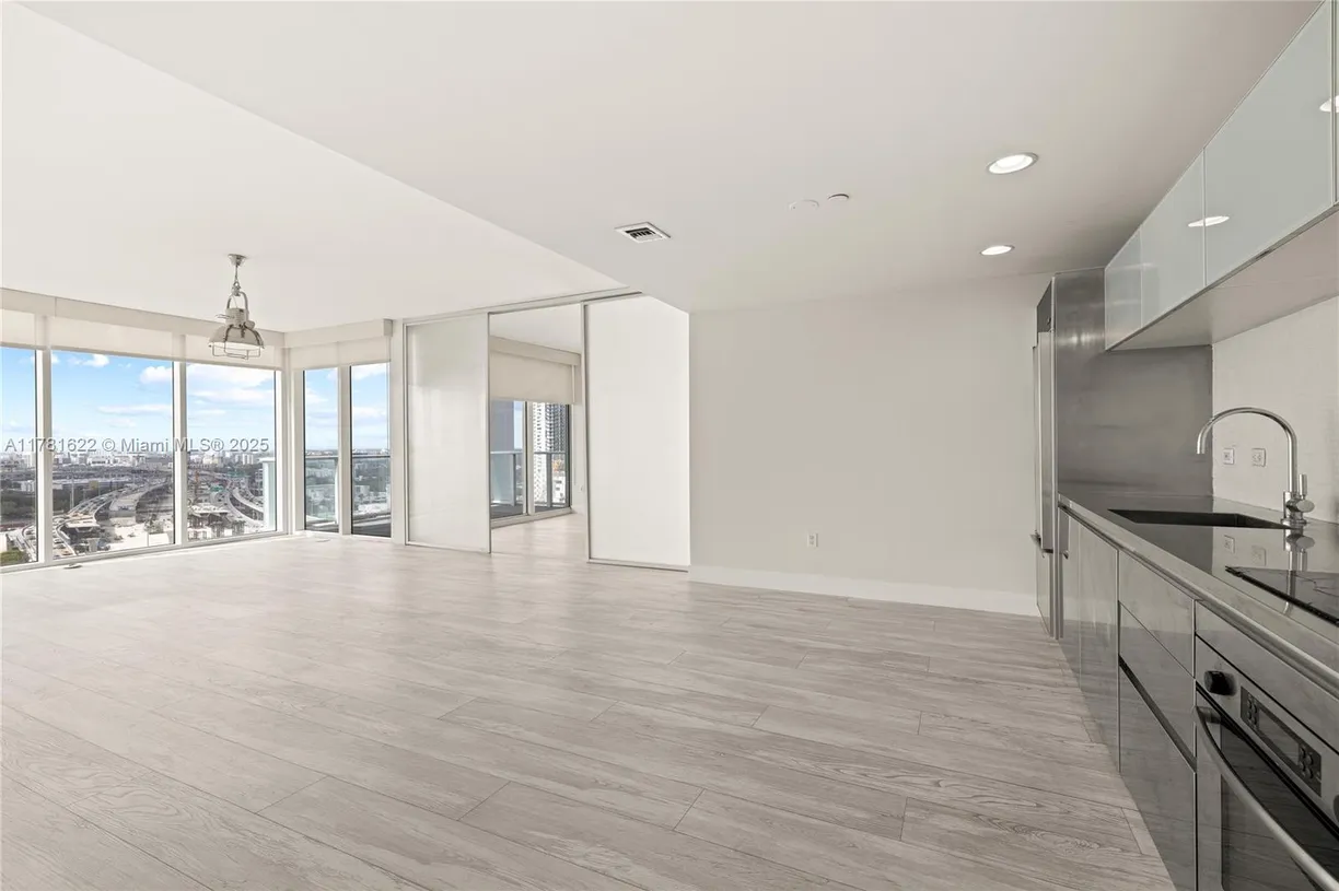 South Florida Real Estate | View 1040 Biscayne Blvd, 1706 | Listing