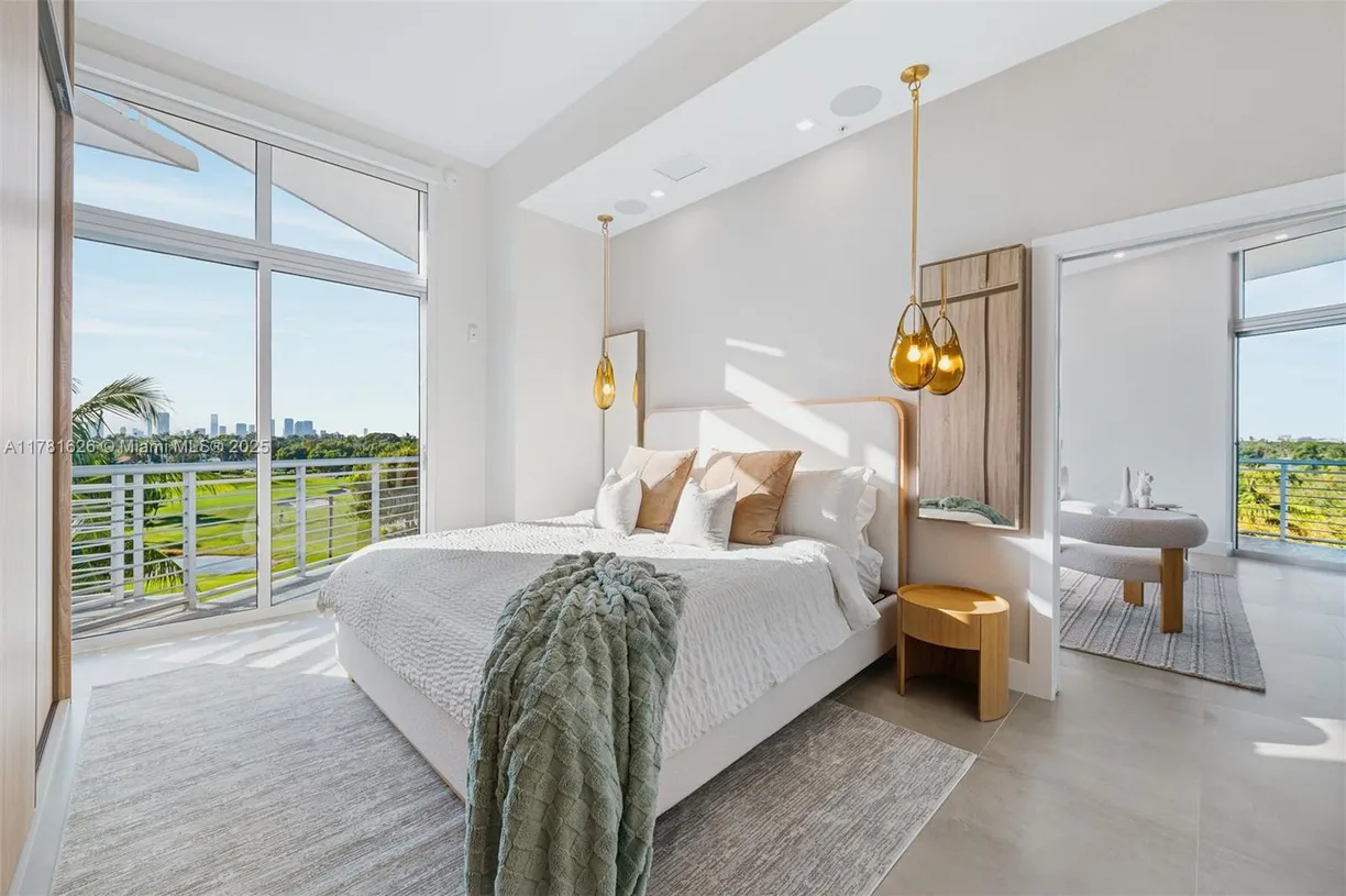 South Florida Real Estate | View 2001 Meridian Ave, 514 | Listing