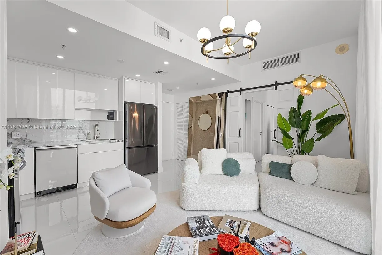 South Florida Real Estate | View 300 S Biscayne Blvd, T-3709 | Listing