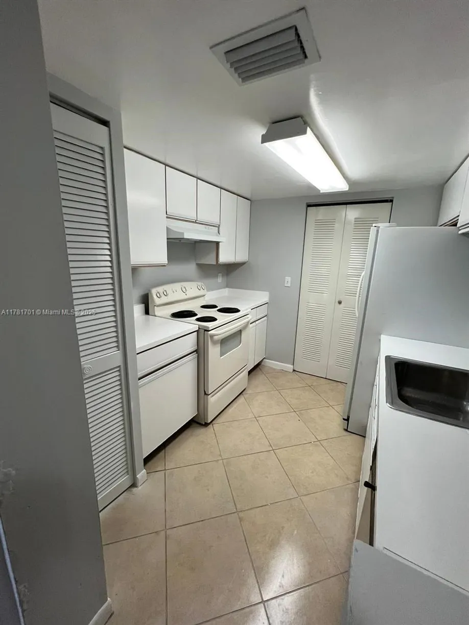 South Florida Real Estate | View 9899 Westview Dr, 523 | 1 Bed, 1 Bath