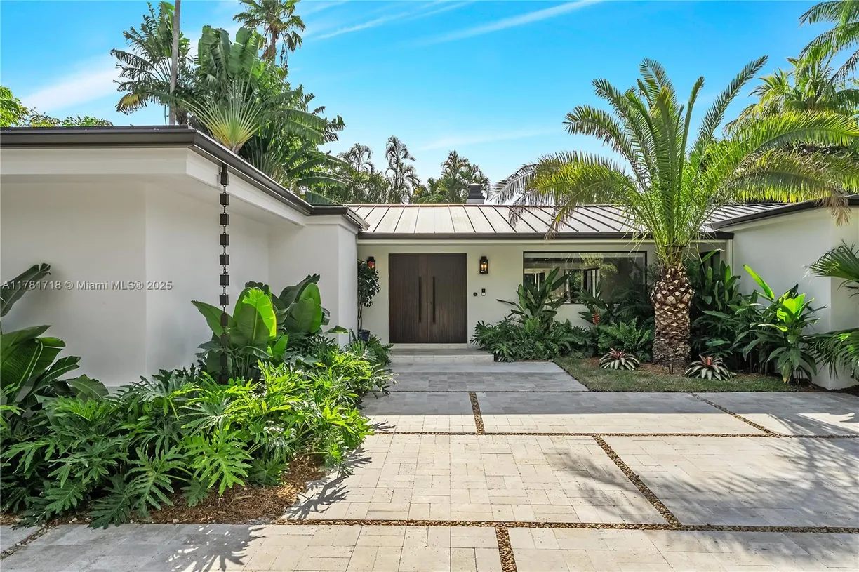 South Florida Real Estate | View 325 Gulf Rd | 4 Beds, 4 Baths