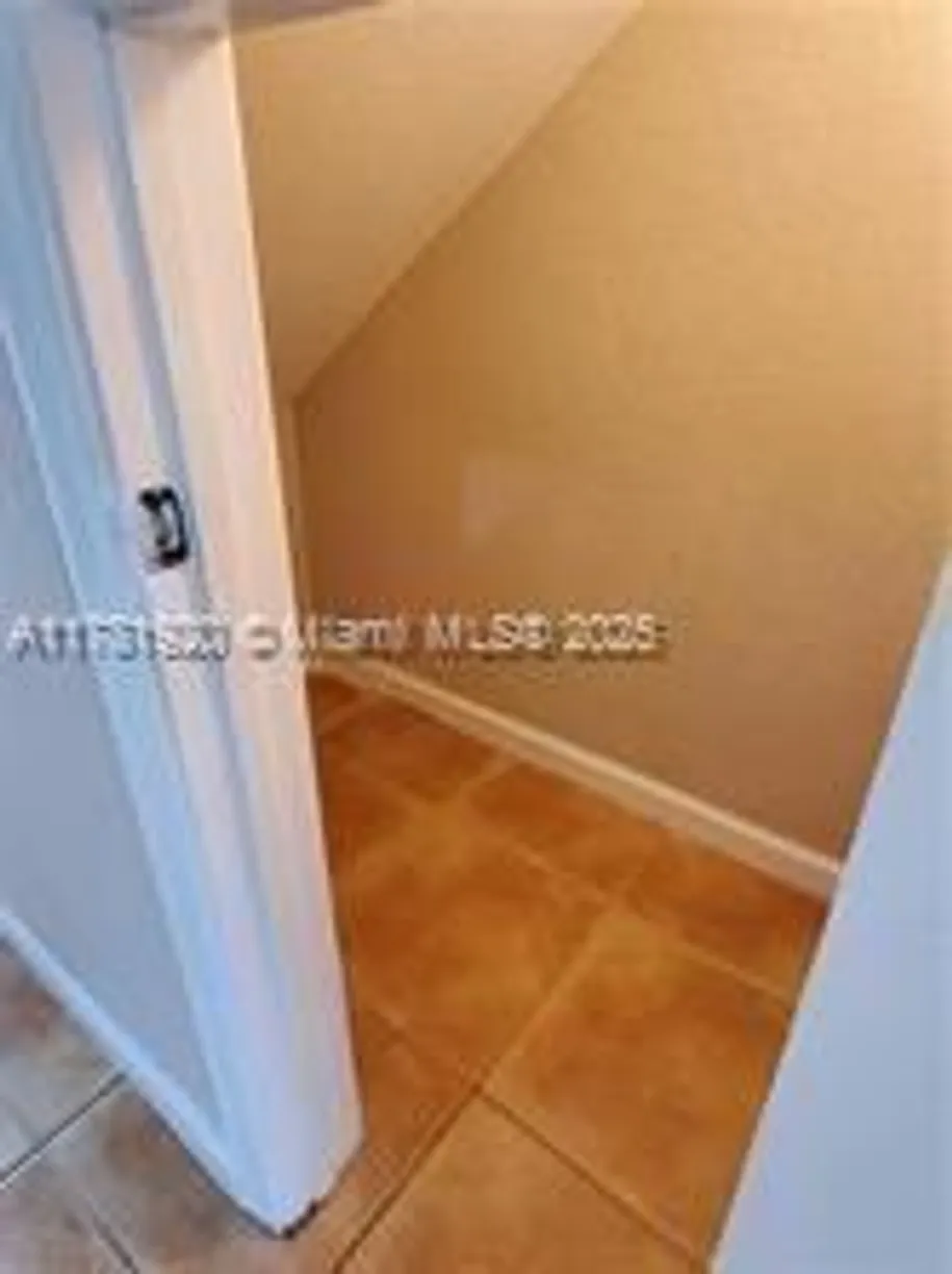 South Florida Real Estate | View 8855 N Isles Cir | Listing