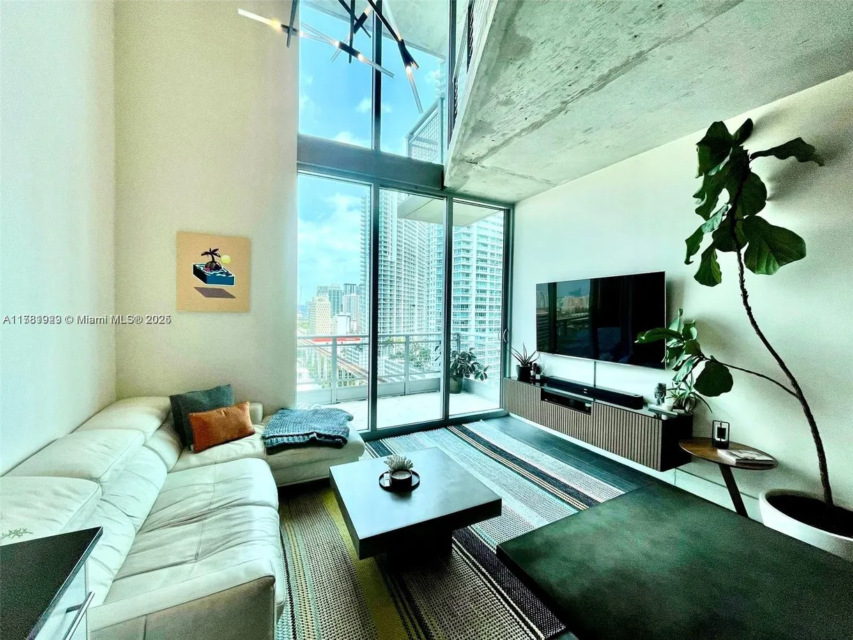 South Florida Real Estate | View 690 SW 1st Ct, 2103 | 1 Bed, 1 Bath