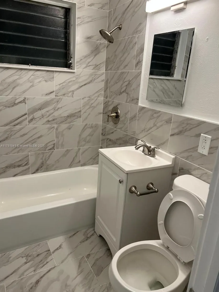 South Florida Real Estate | View 107 SW 18th Ct, 11 | 2 Beds, 1 Bath