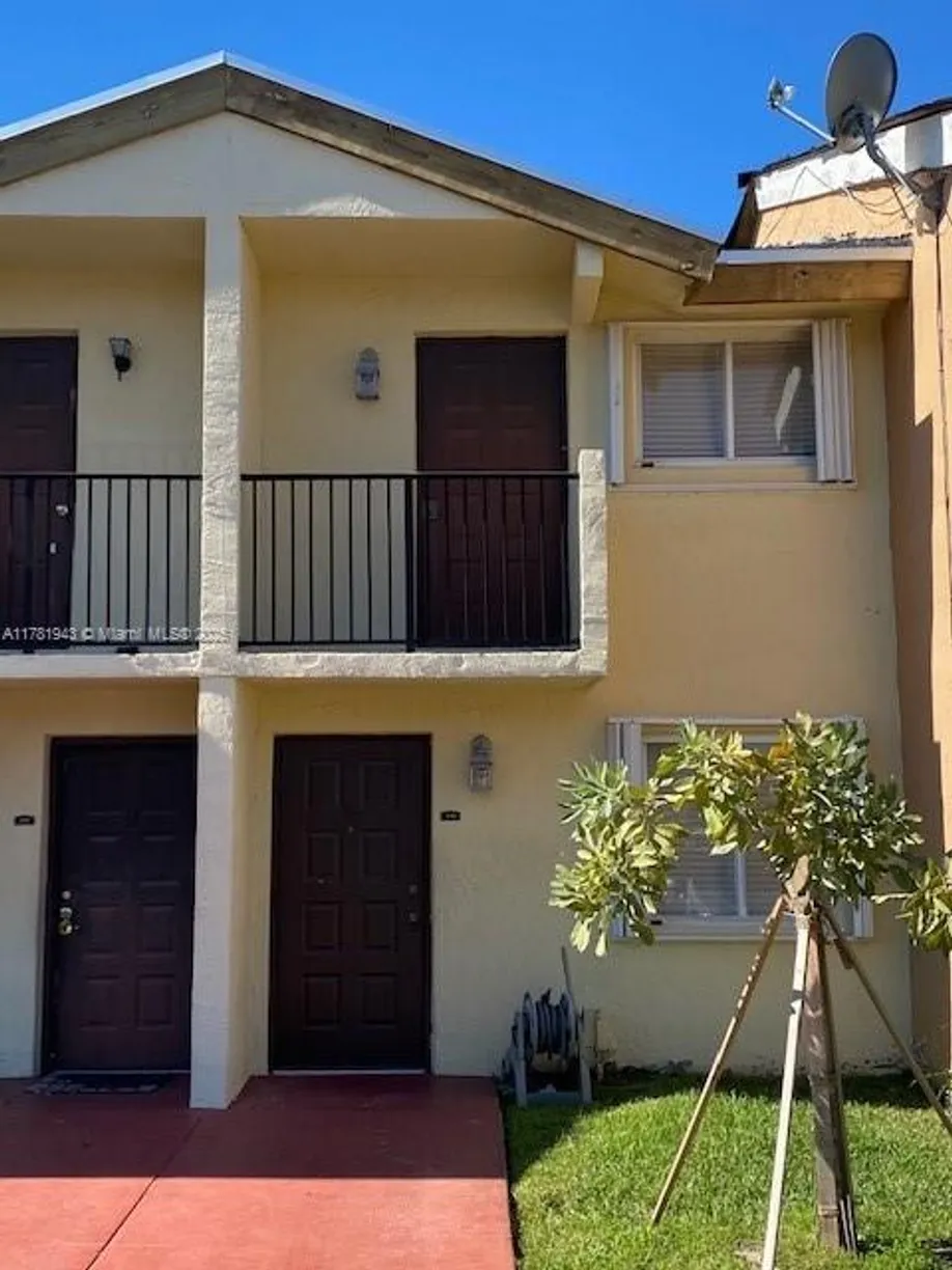 South Florida Real Estate | View 560 NW 82nd Pl, 306 | 2 Beds, 1 Bath