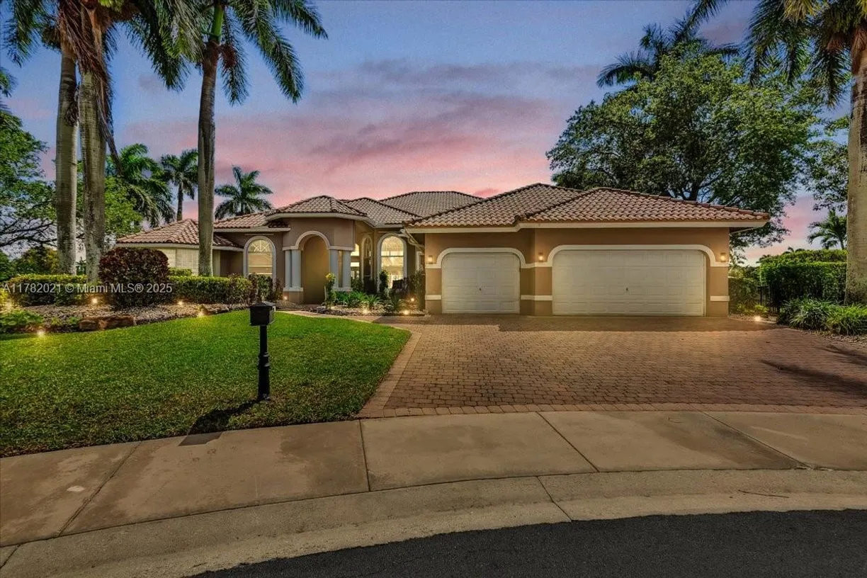 South Florida Real Estate | View 2534 Poinciana Dr | Listing