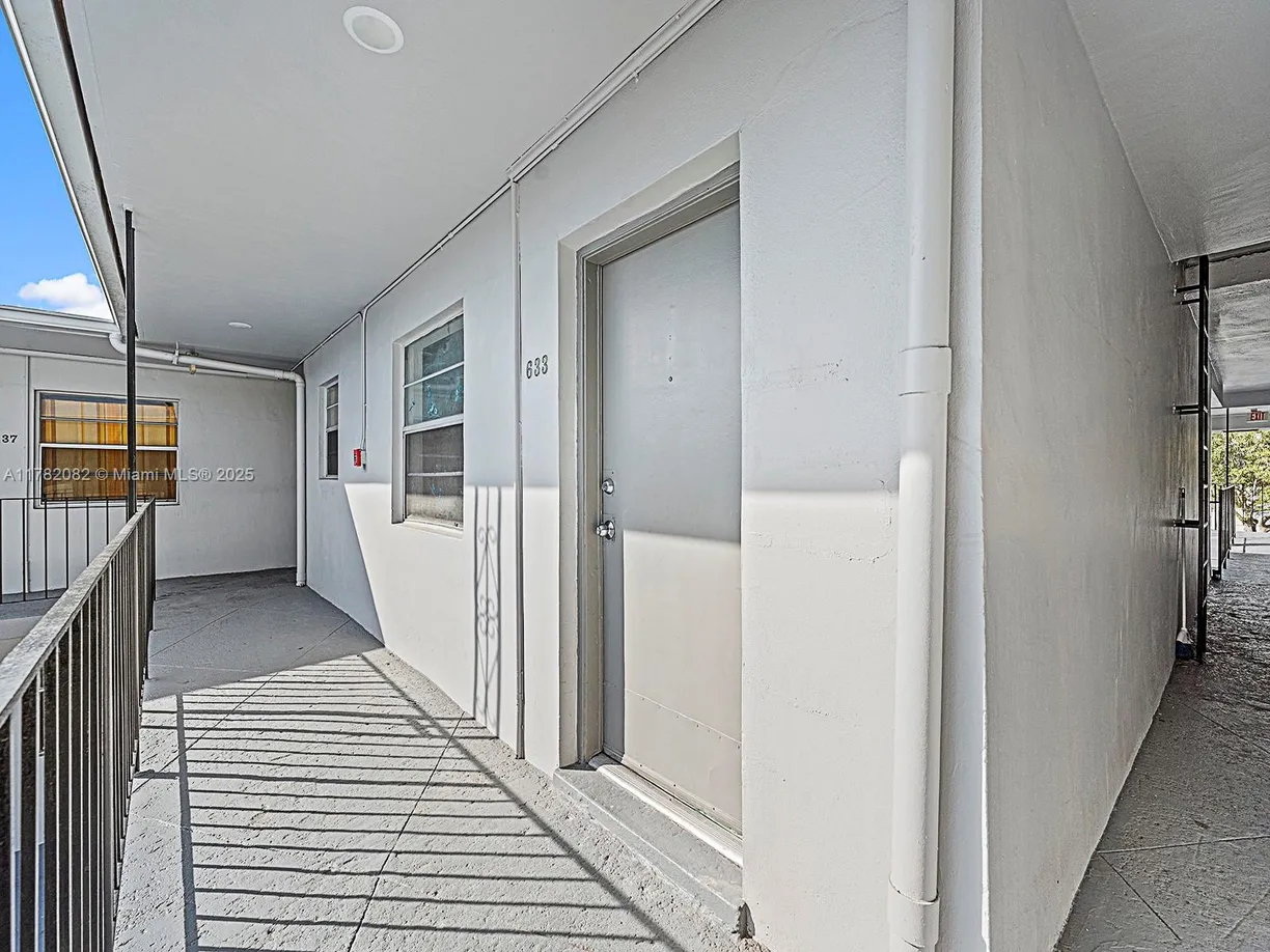 South Florida Real Estate | View 10375 SW 40th St, X | Listing