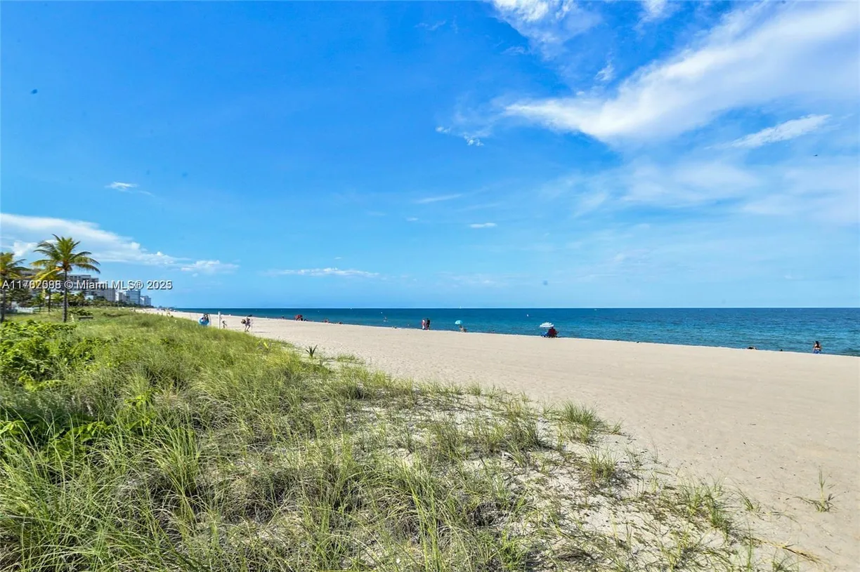 South Florida Real Estate | View 4444 El Mar Dr, 3201 | Listing