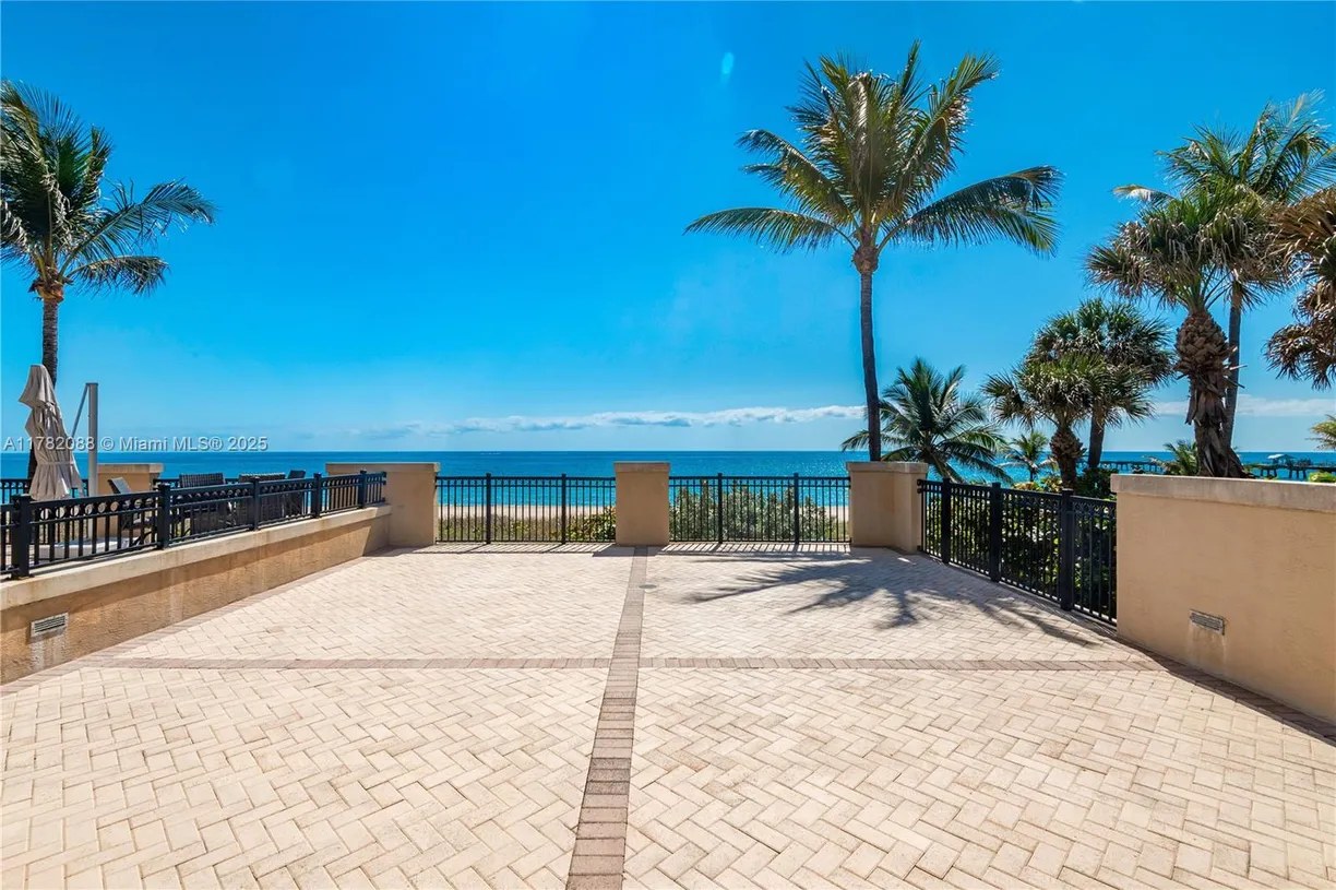 South Florida Real Estate | View 4444 El Mar Dr, 3201 | 2 Beds, 2 Baths