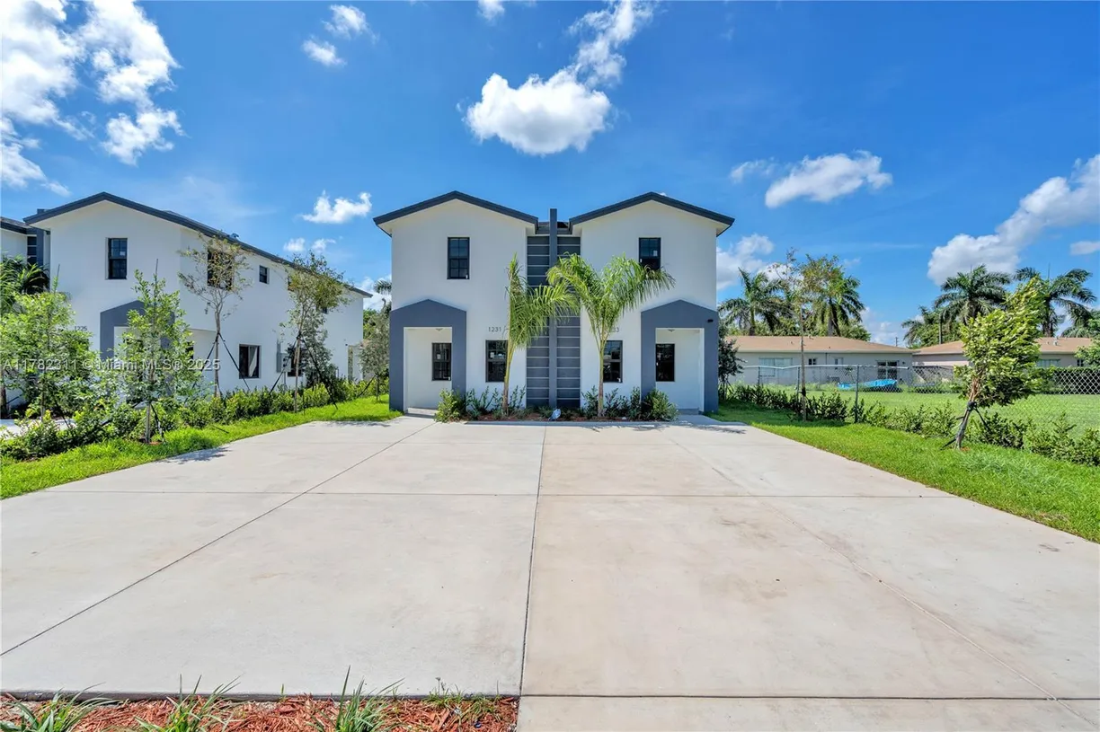 South Florida Real Estate | View 1231-1233 NW 9 Ave