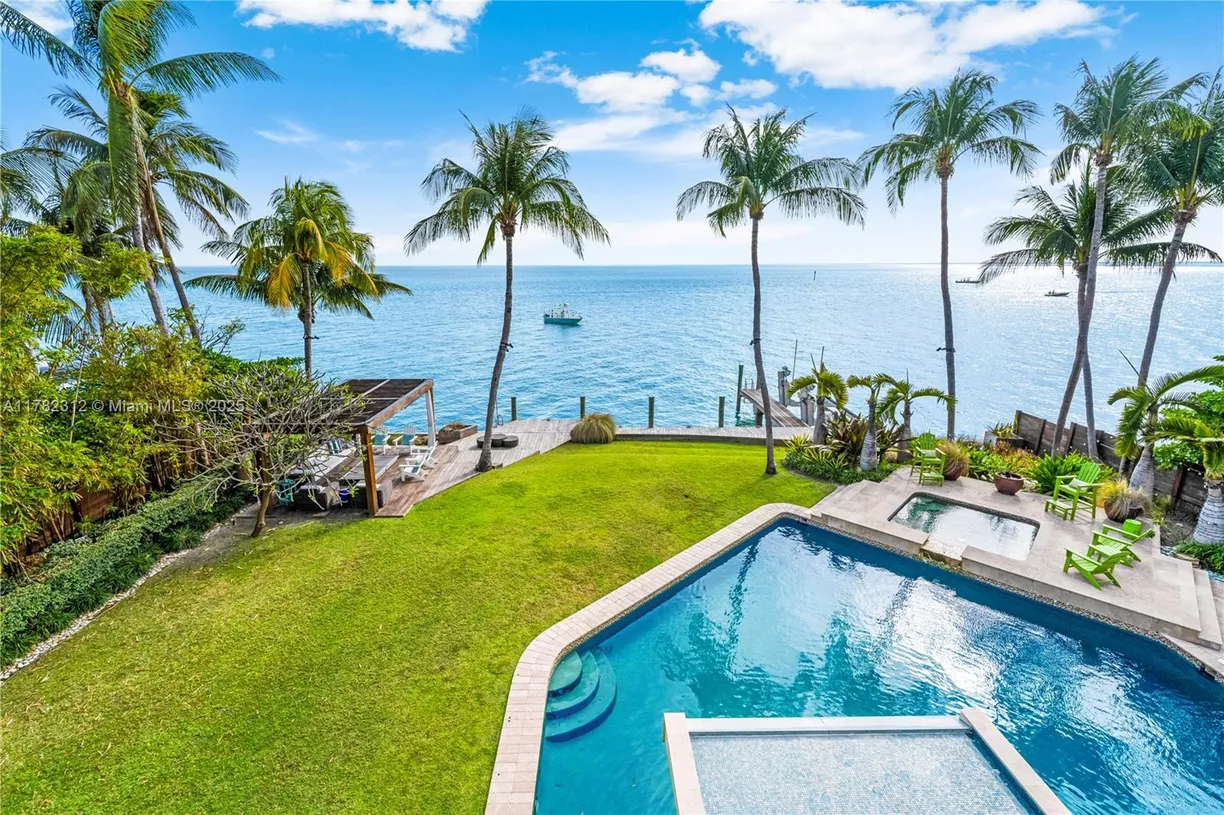 South Florida Real Estate | View 510 S Mashta Dr | 5 Beds, 6 Baths