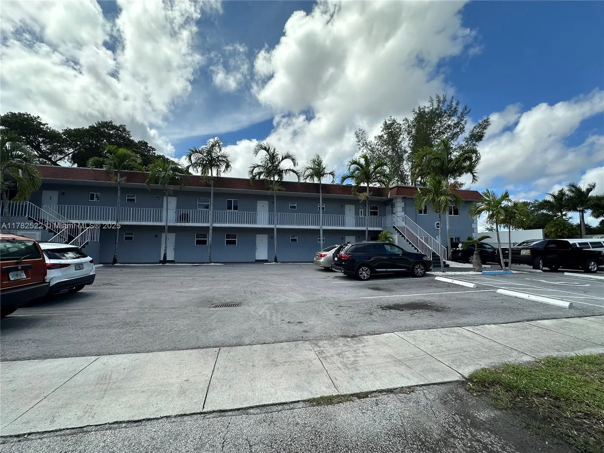 South Florida Real Estate | View 3901 NW 9th Ave, 6 | 2 Beds, 1 Bath