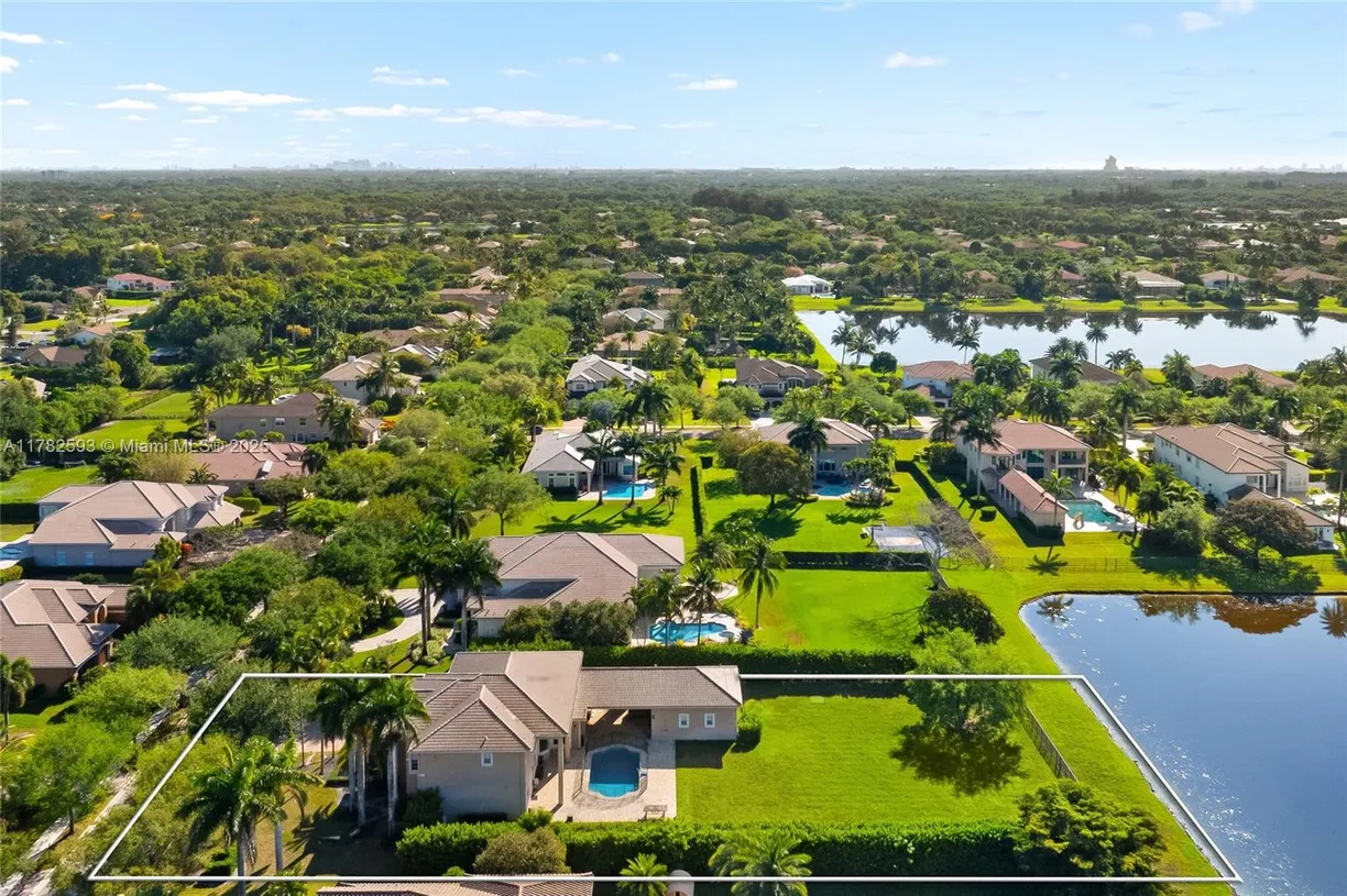 South Florida Real Estate | View 10972 Pine Lodge Trl | Listing