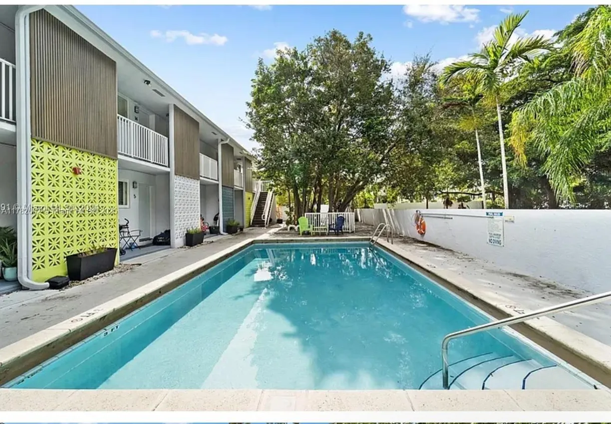 South Florida Real Estate | View 6805 SW 88th St, 15 | 1 Bed, 1 Bath