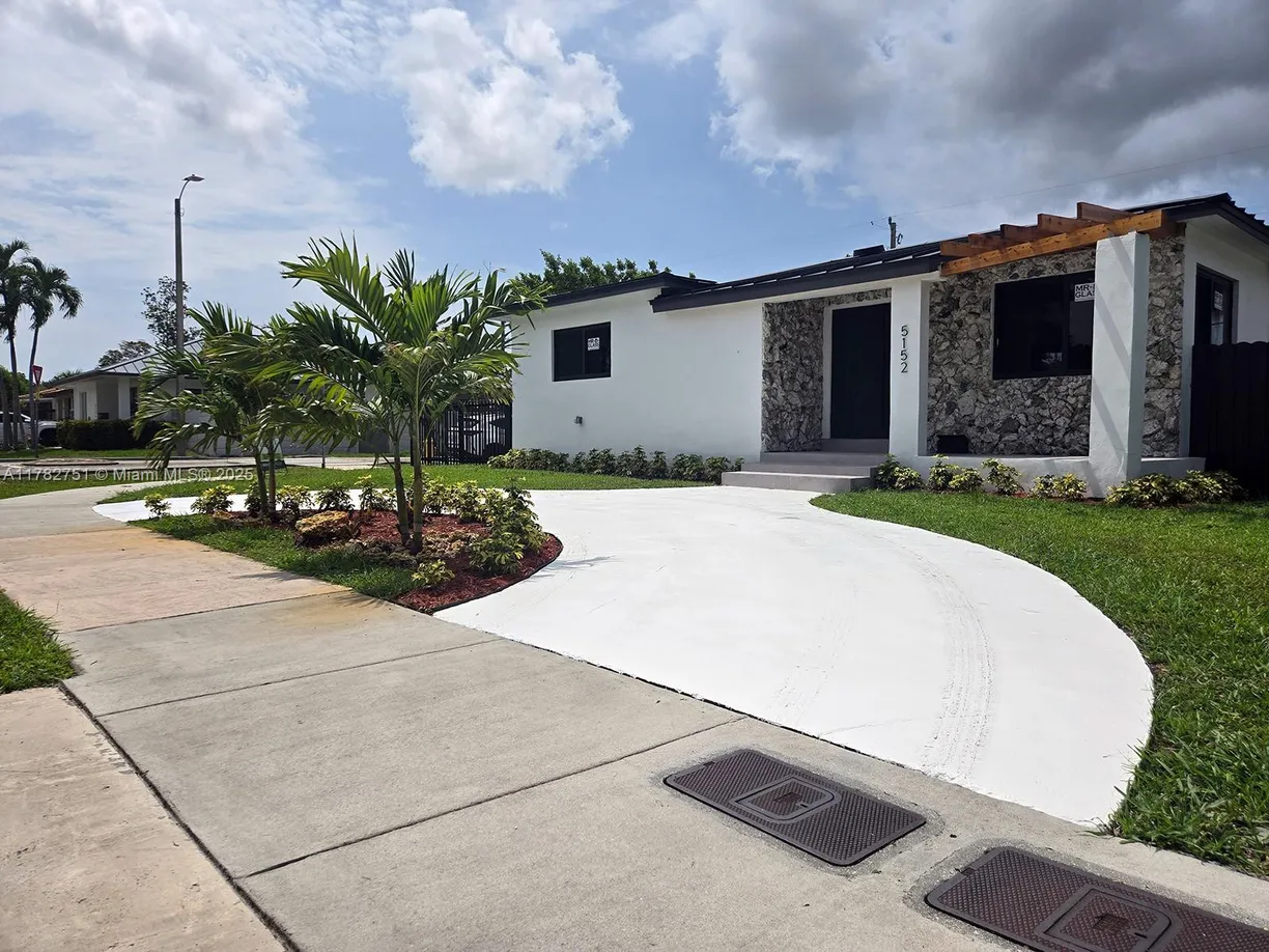 South Florida Real Estate | View 5152 SW 6th St, 1 | Listing