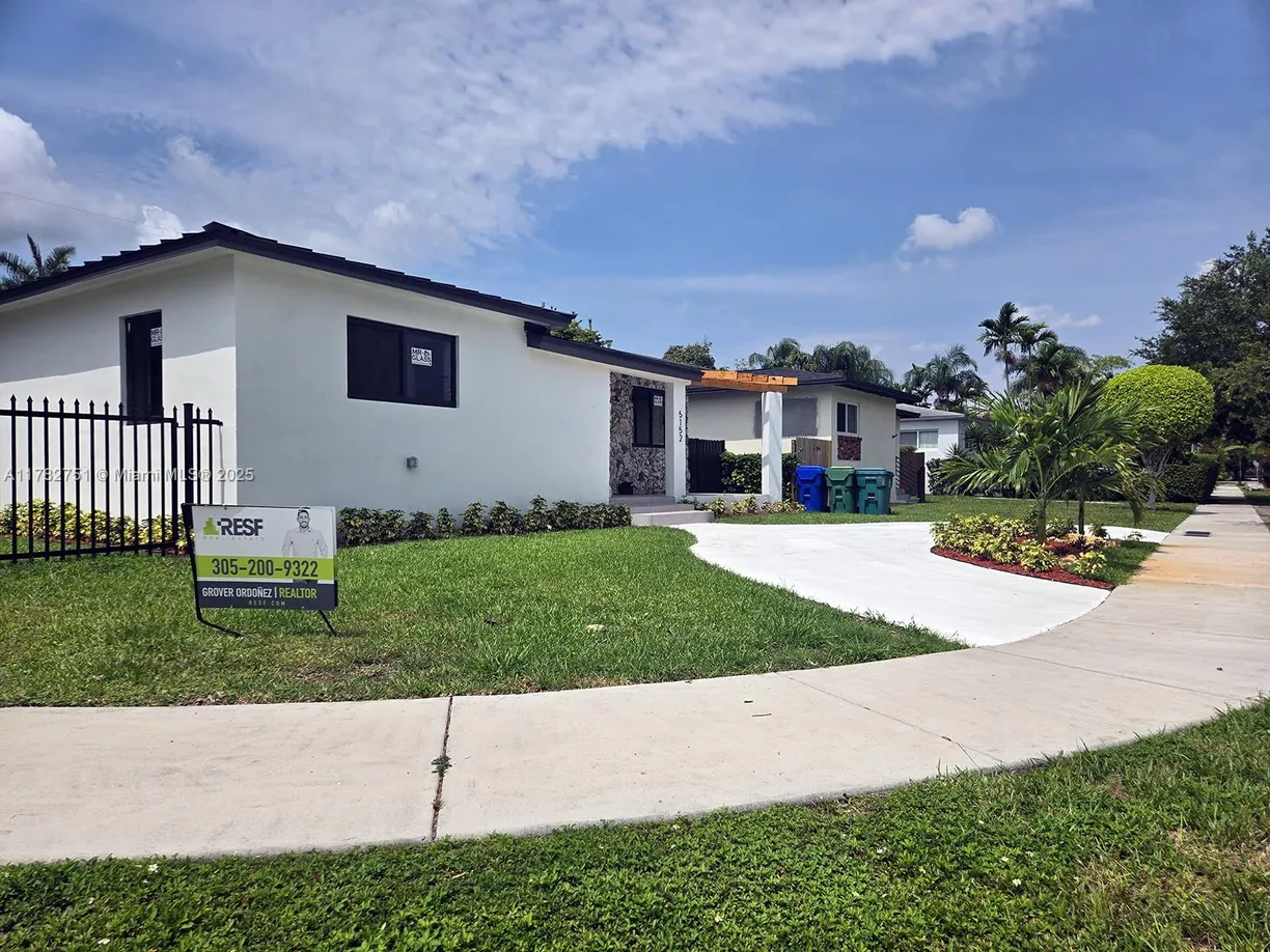 South Florida Real Estate | View 5152 SW 6th St, 1 | Listing