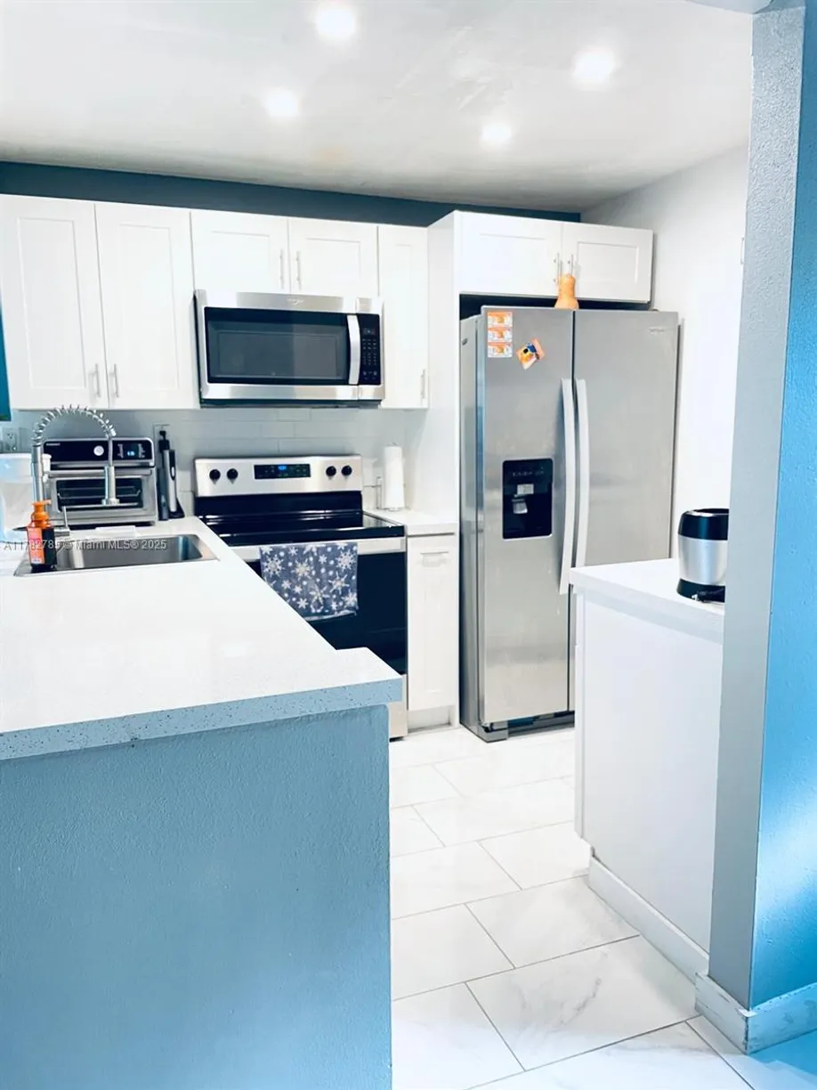 South Florida Real Estate | View 9430 Poinciana Pl, 109 | Listing