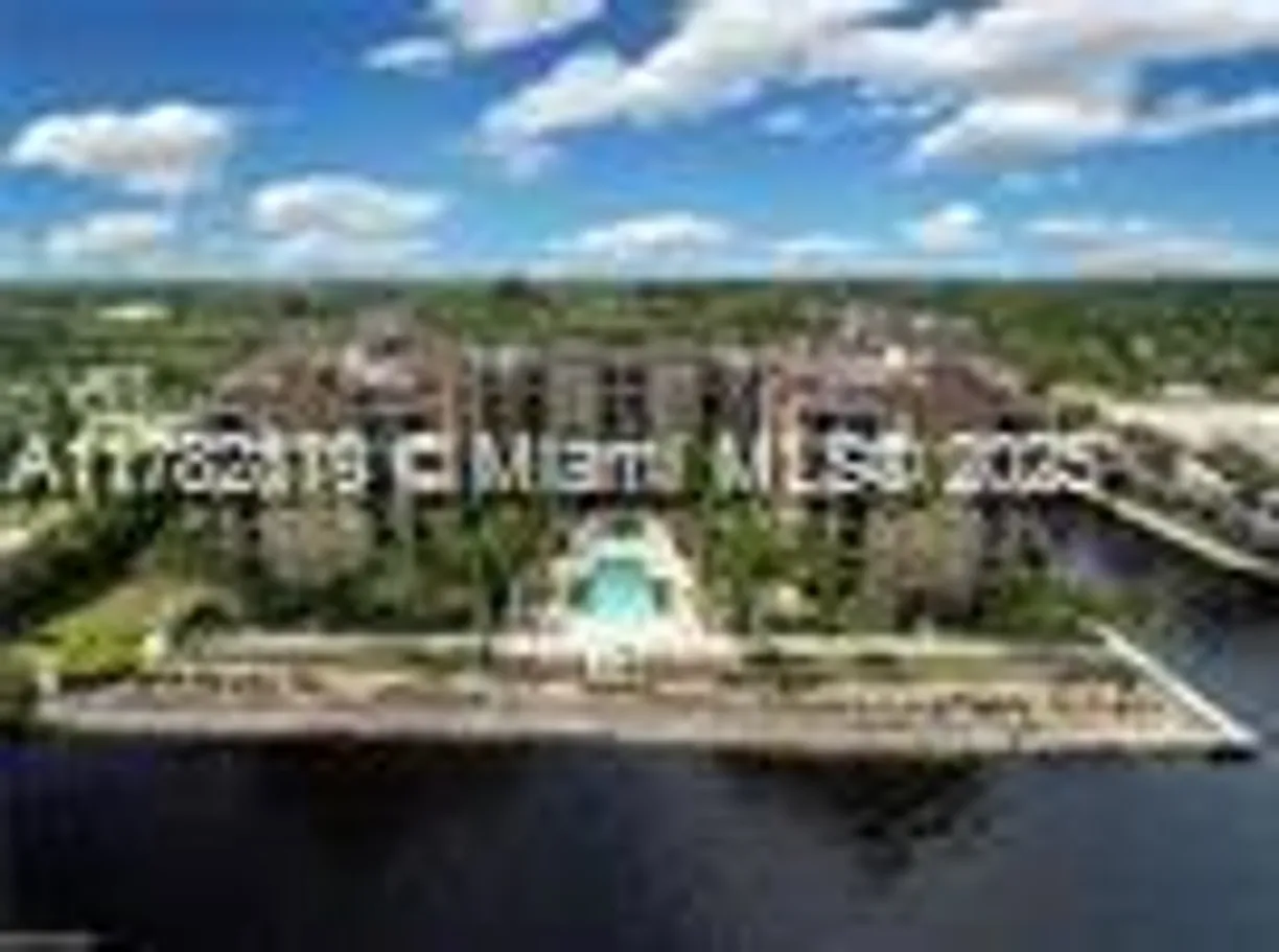 South Florida Real Estate | View 2825 Palm Beach Blvd, 418 | 2 Beds, 2 Baths
