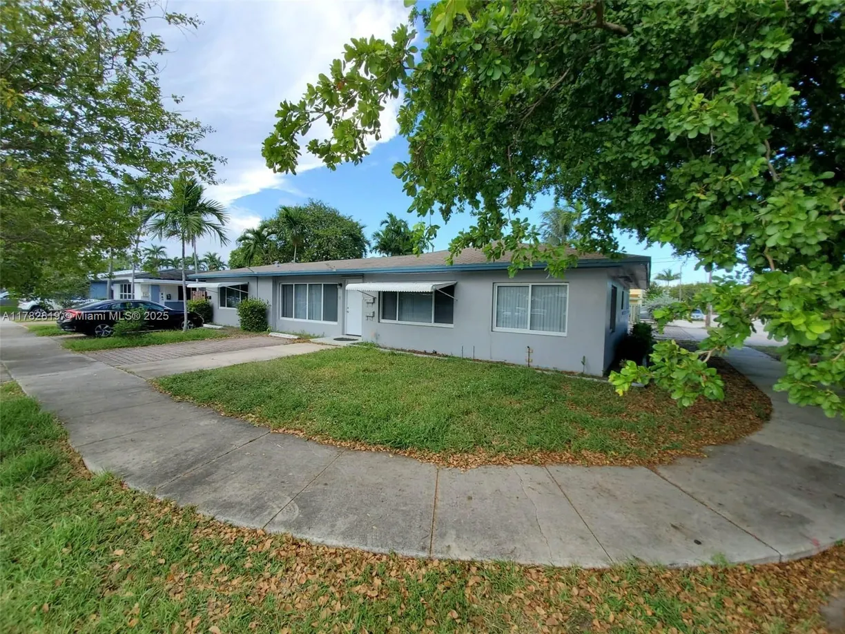 South Florida Real Estate | View 729 NE 6th St, 1-3 | 1 Bed, 1 Bath