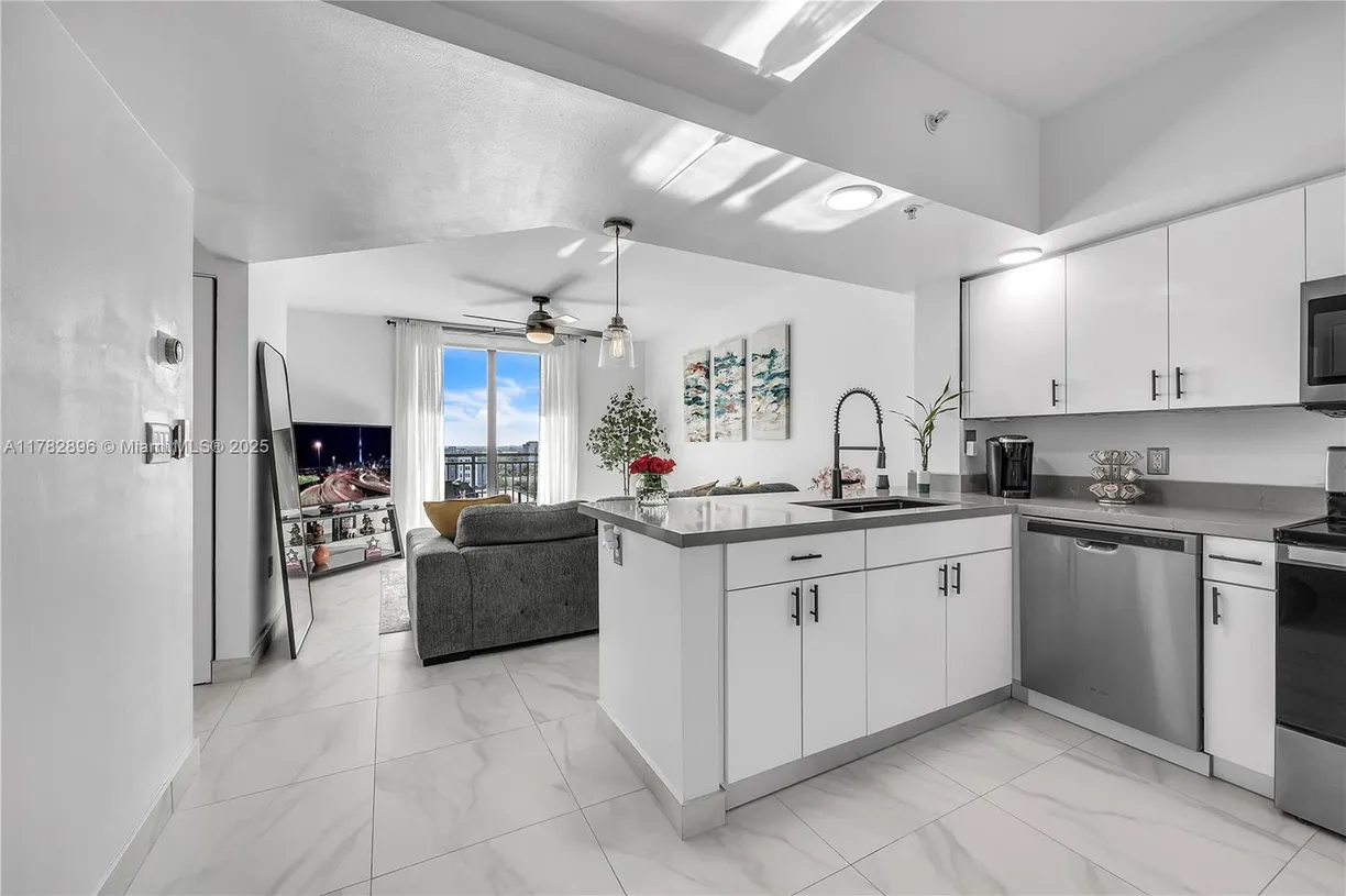 South Florida Real Estate | View 110 N Federal Hwy, 1203 | 1 Bed, 1 Bath