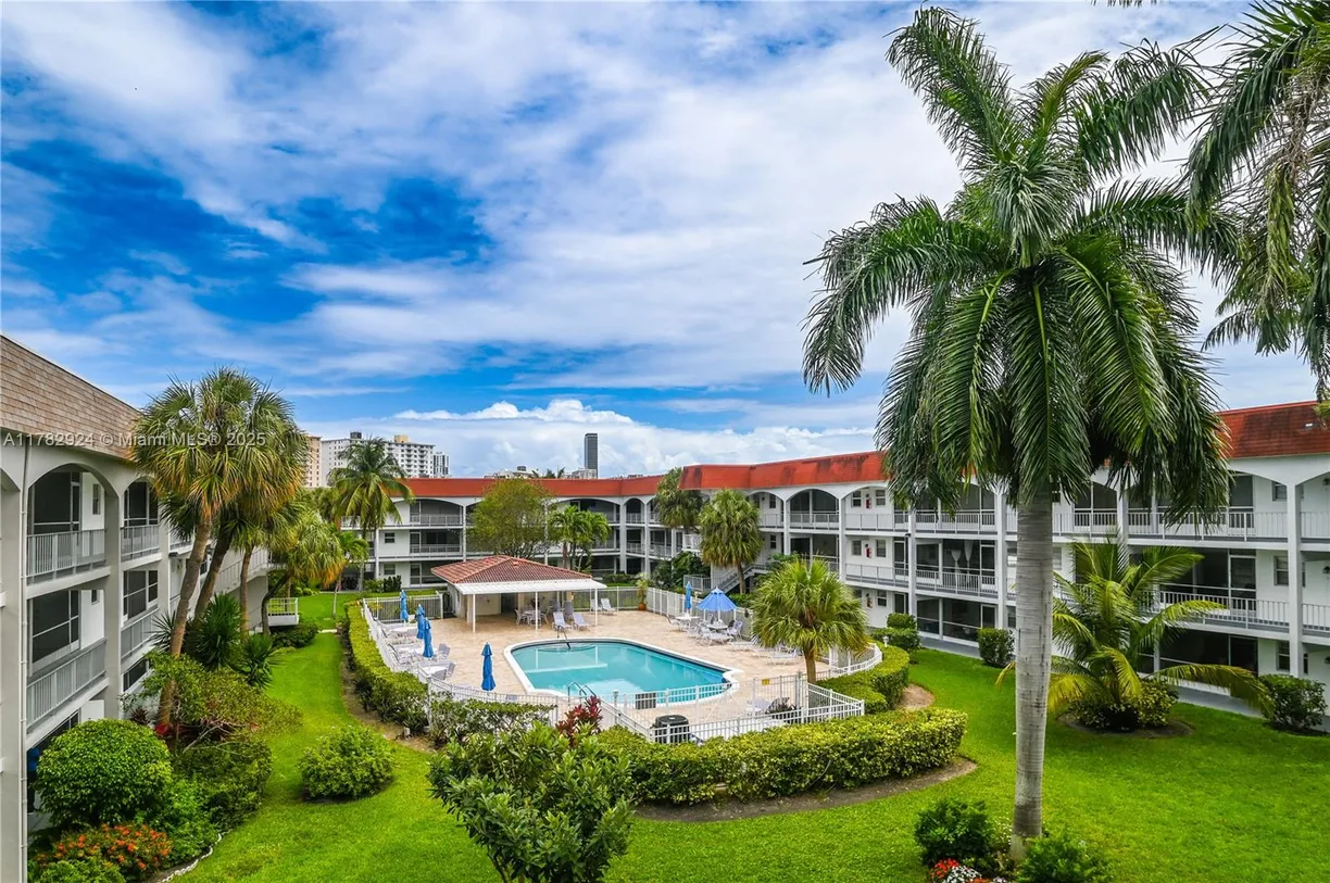 South Florida Real Estate | View 581 Blue Heron Dr, 112-B | Listing