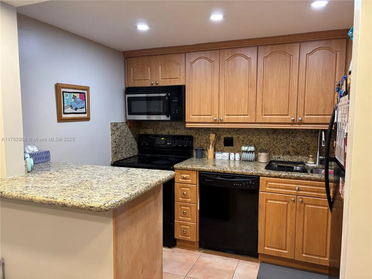 South Florida Real Estate | View 3650 Inverrary Dr, 3Y-G | Listing
