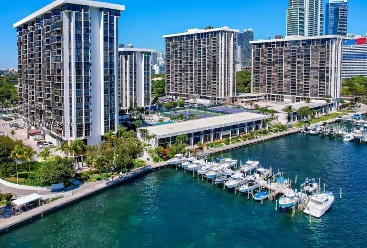 South Florida Real Estate | View 1901 Brickell Ave, B1002 | 1 Bed, 1 Bath