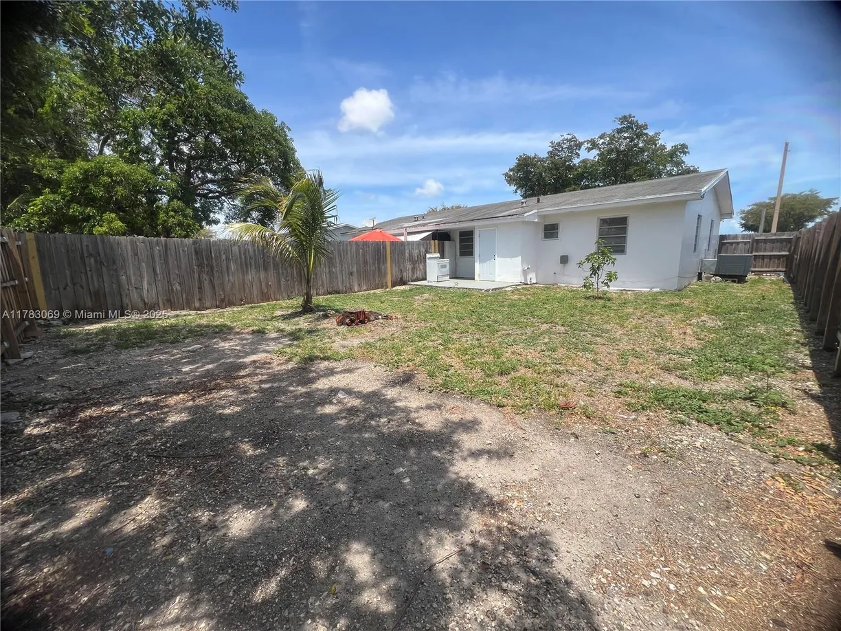South Florida Real Estate | View 19122 SW 113th Pl, 19122 | Listing
