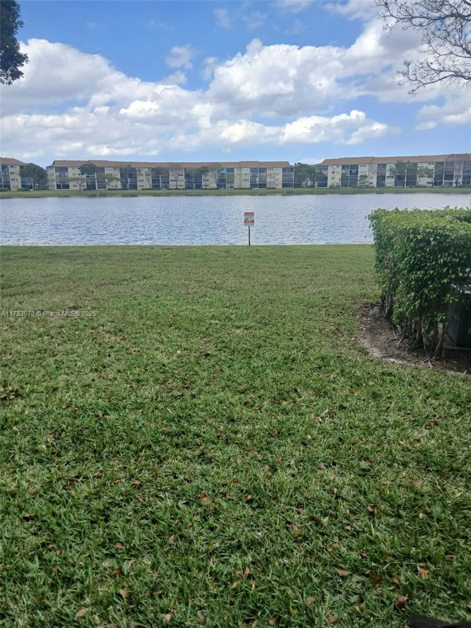 South Florida Real Estate | View 601 SW 141st Ave, 107P | 1 Bed, 1 Bath