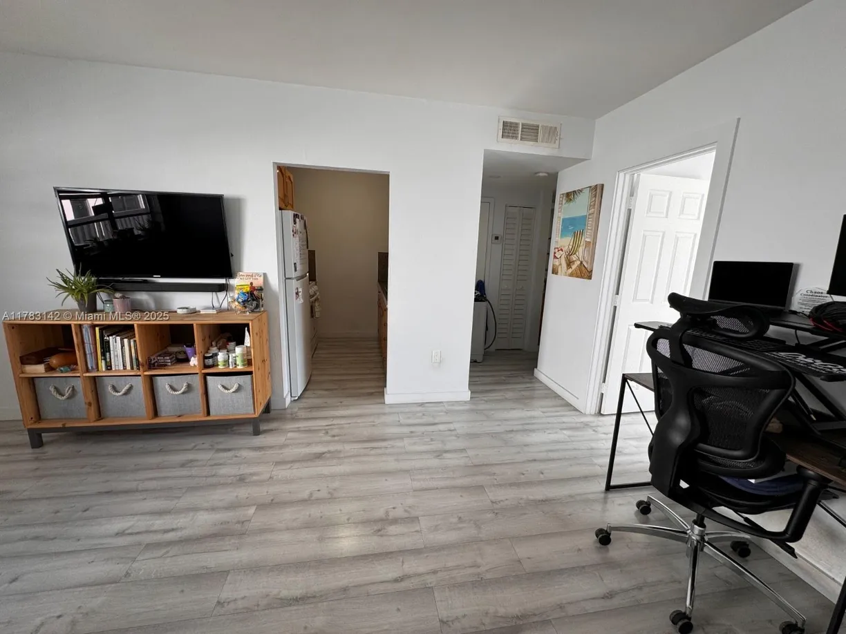 South Florida Real Estate | View 344 Meridian Ave, 4B | Listing