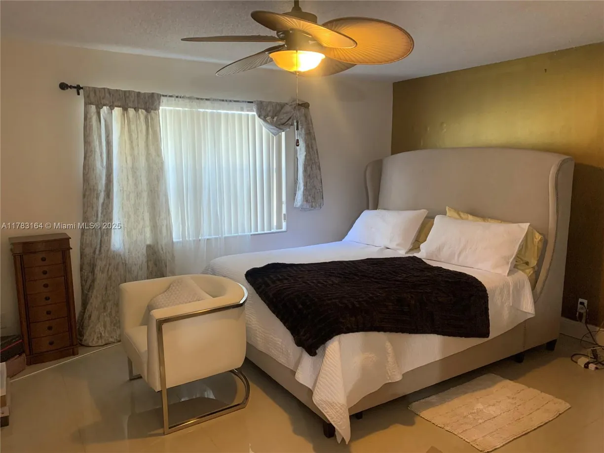 South Florida Real Estate | View  | Listing