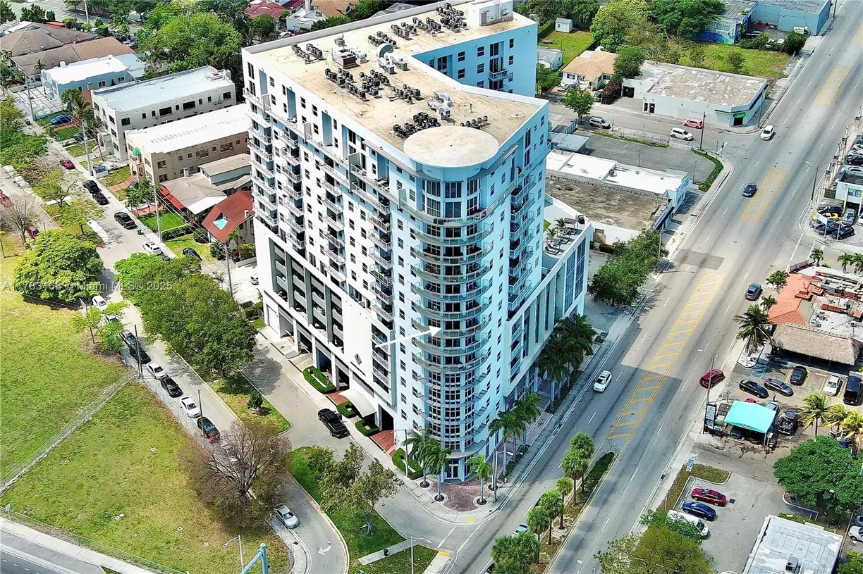 South Florida Real Estate | View 1 Glen Royal Pkwy, 802 | 2 Beds, 2 Baths