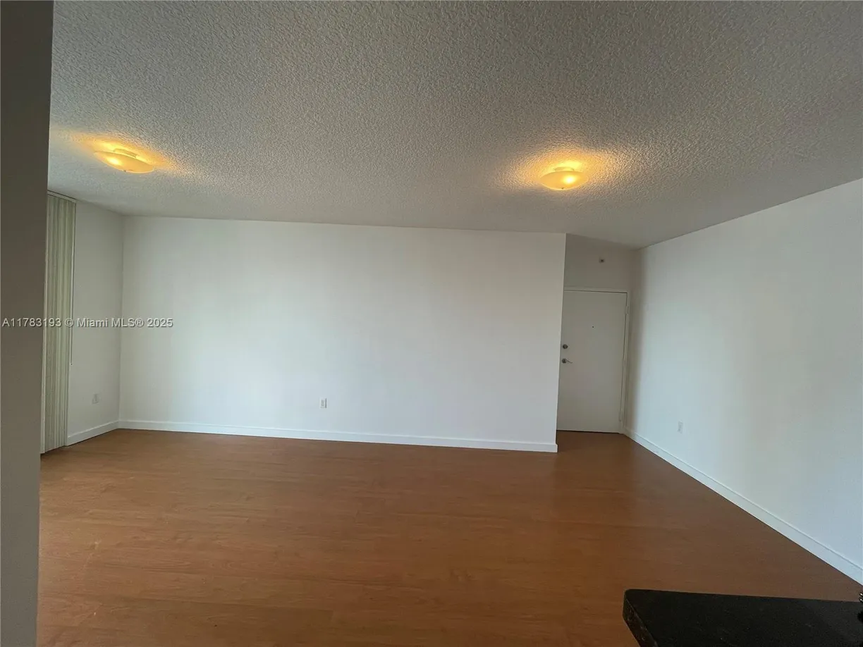 South Florida Real Estate | View 601 NE 23rd St, 1001 | 1 Bed, 1 Bath