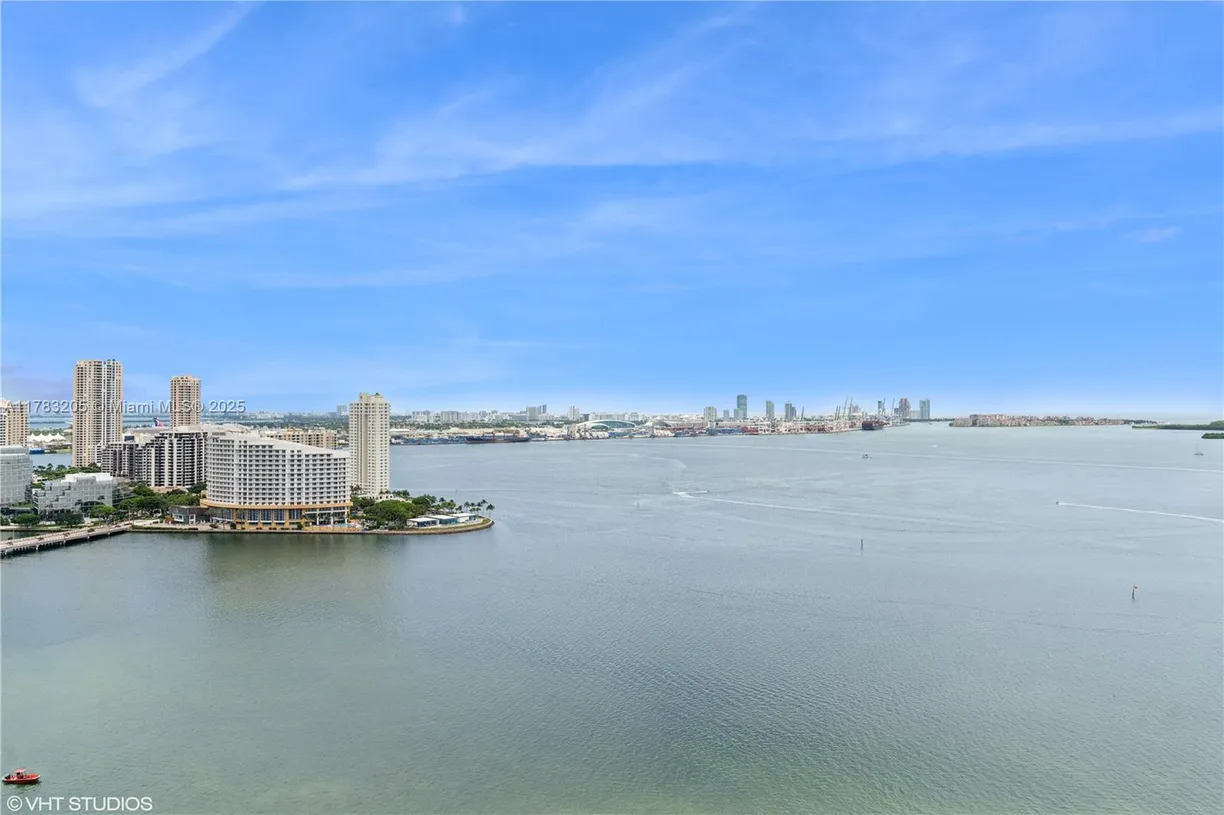 South Florida Real Estate | View 1331 Brickell Bay Dr, 2802 | 2 Beds, 2 Baths