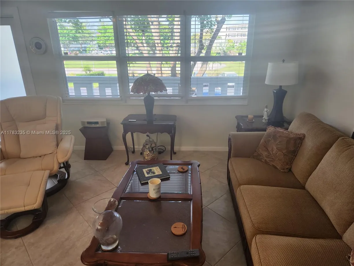 South Florida Real Estate | View 2114 E Cambridge  E, 2114 | Listing