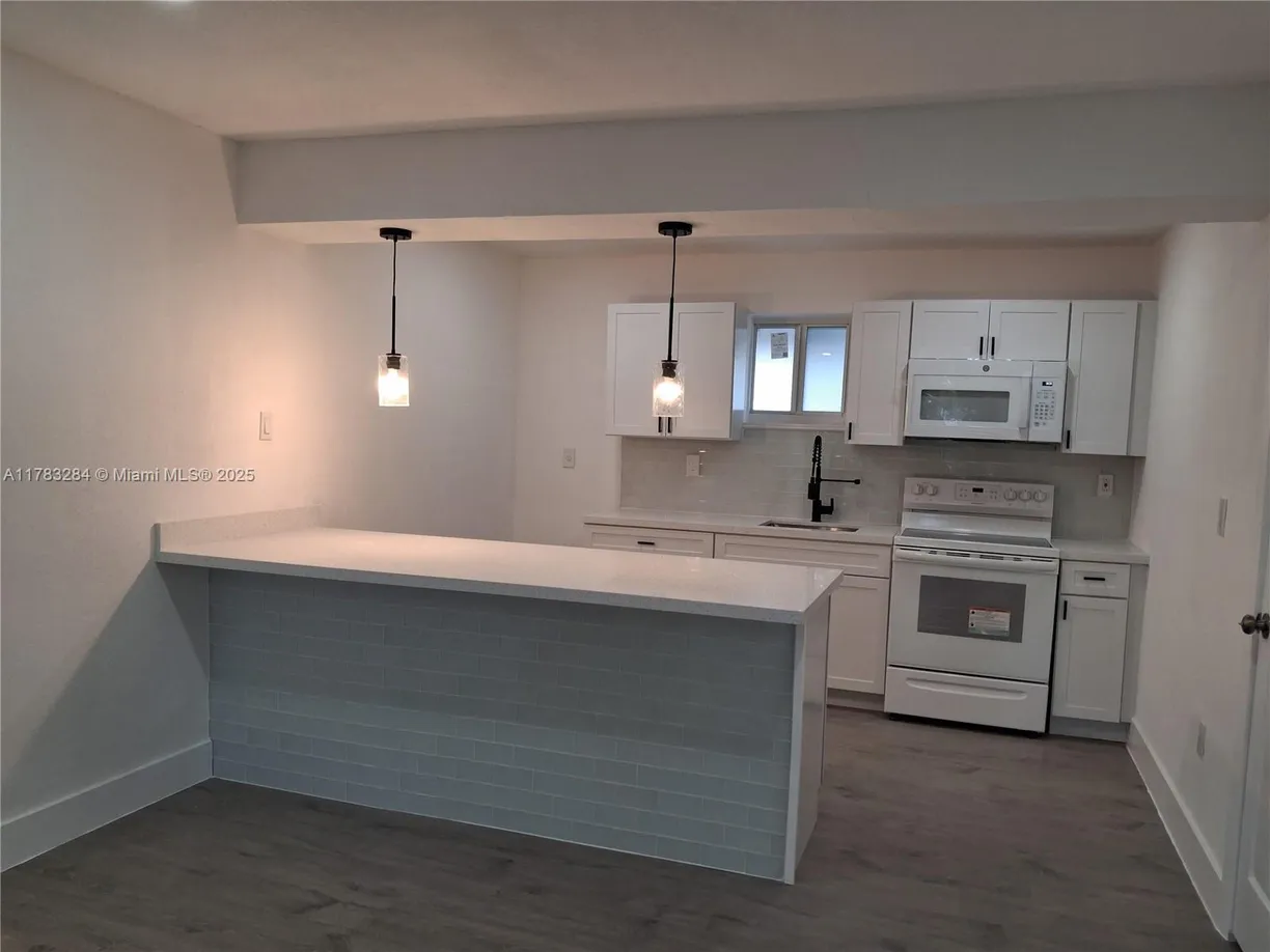 South Florida Real Estate | View 2155 SW 72nd Ave, 3 | 2 Beds, 1 Bath