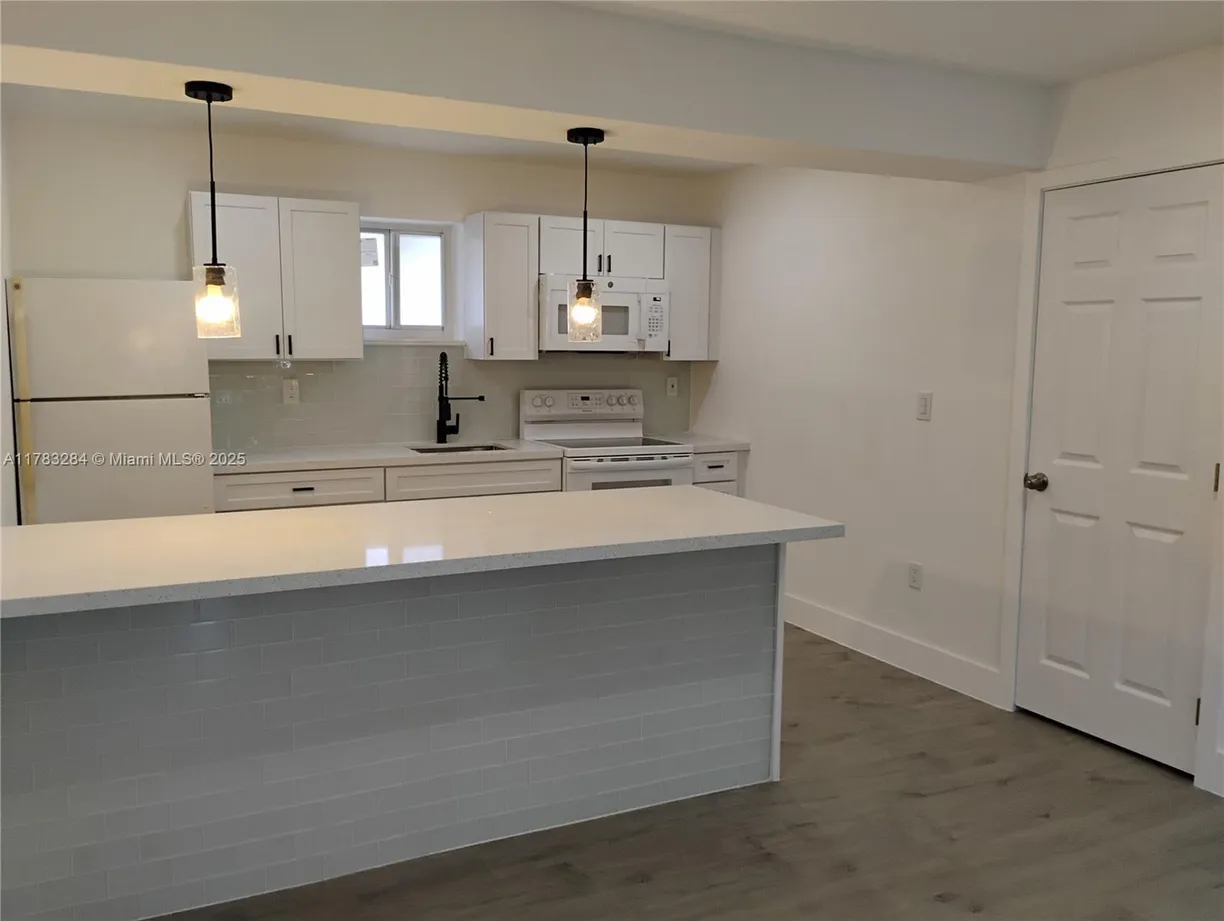 South Florida Real Estate | View 2155 SW 72nd Ave, 3 | Listing