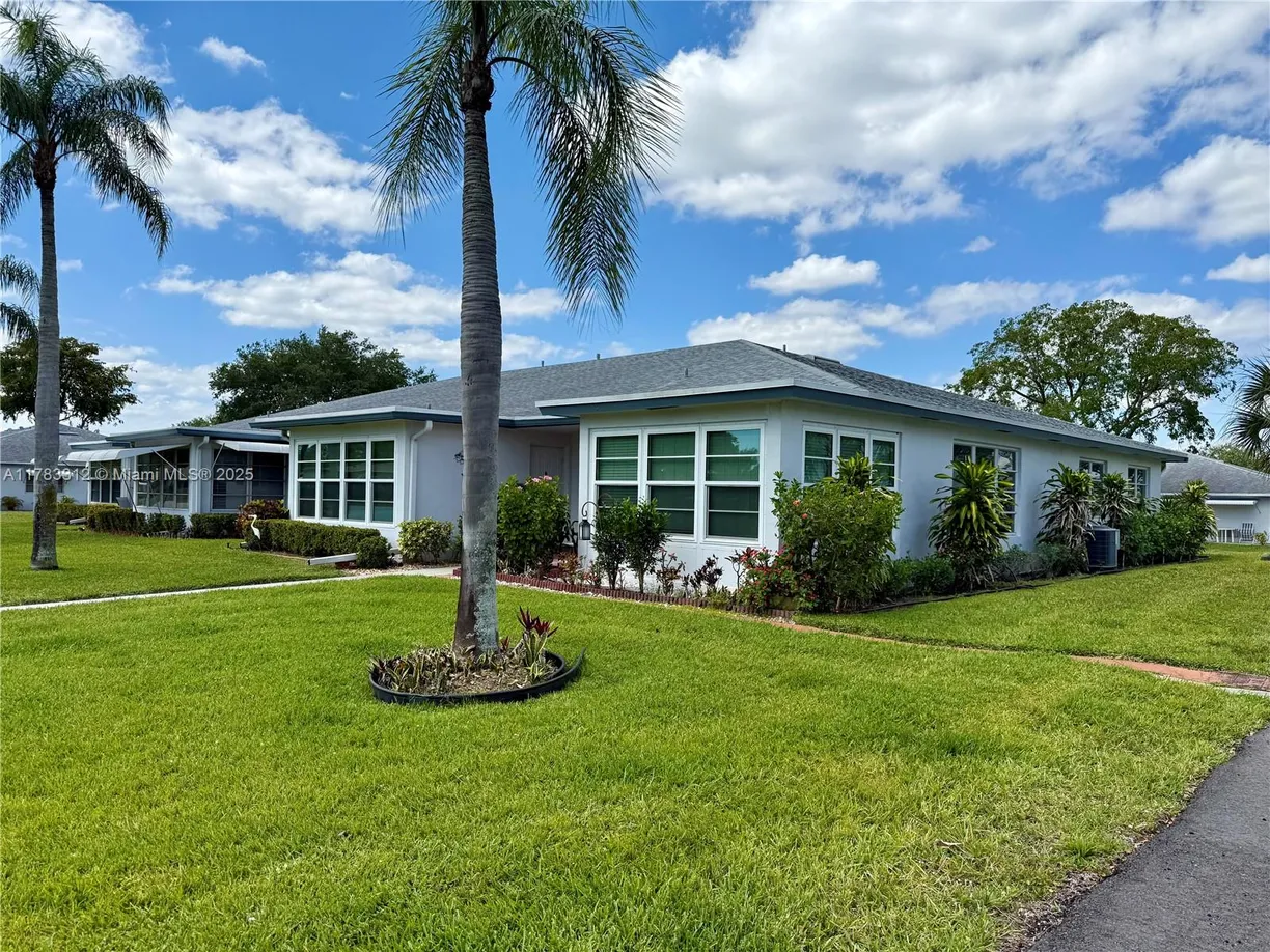 South Florida Real Estate | View 1075 Circle Dr, D | Listing