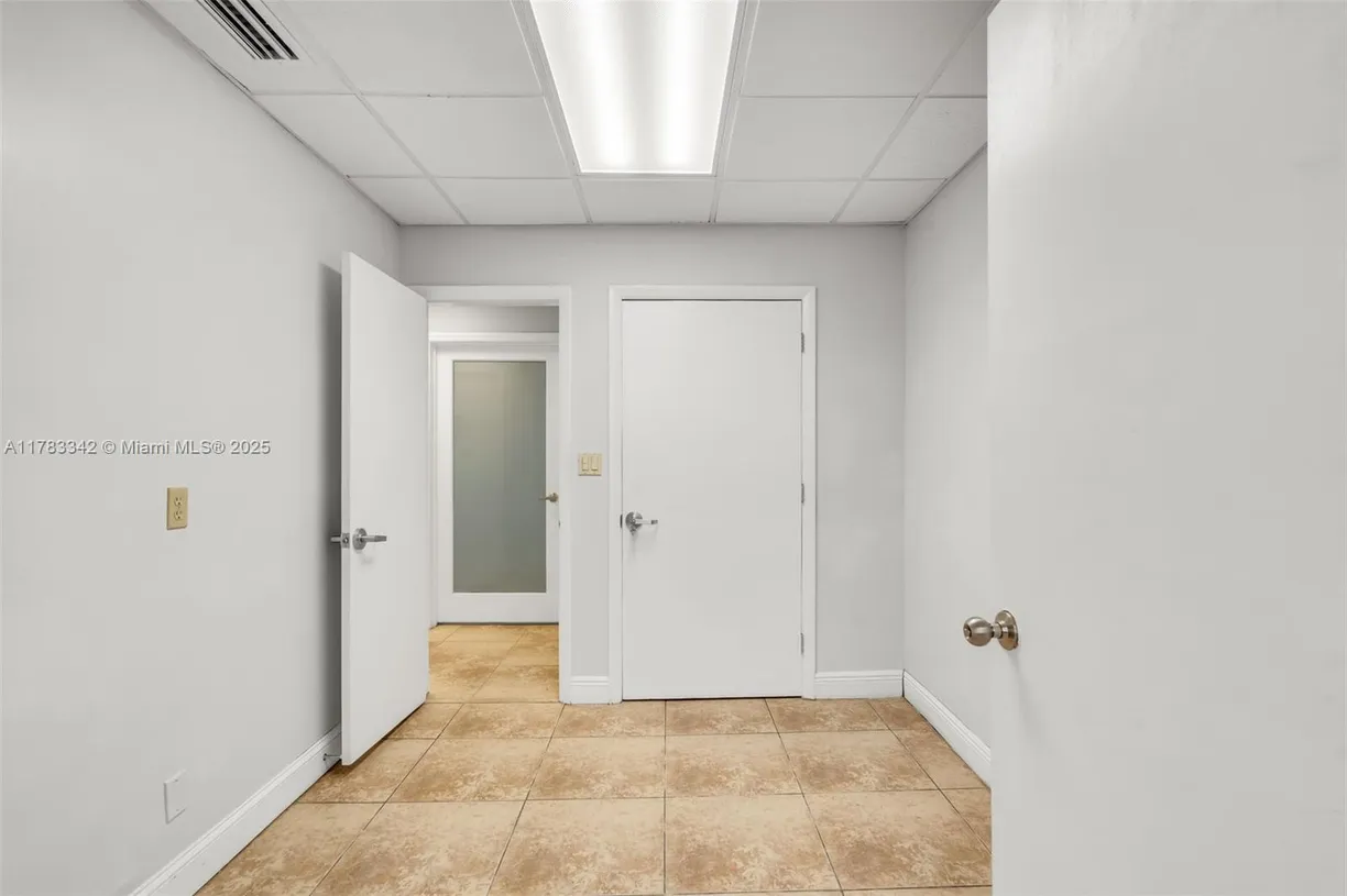 South Florida Real Estate | View 3816 Hollywood Blvd, 2 | Listing