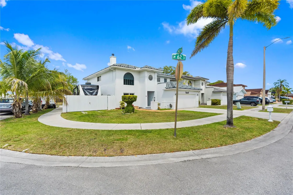 South Florida Real Estate | View 15133 SW 62nd St | Listing