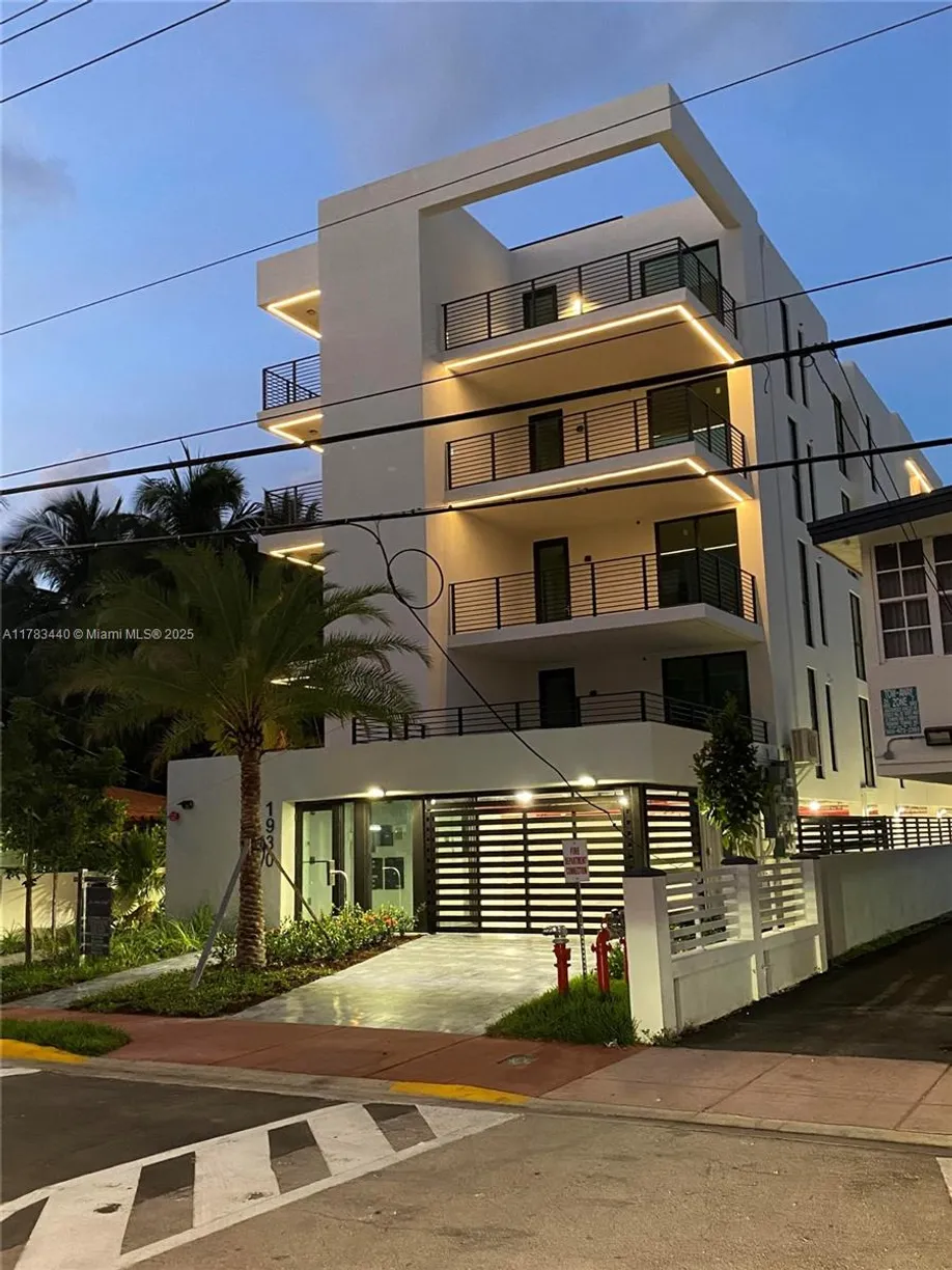 South Florida Real Estate | View 1930 Bay Rd Third Level Un, 2 | Listing