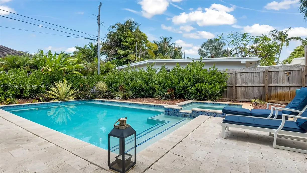 South Florida Real Estate | View 1621 N Victoria Park Rd | 3 Beds, 2 Baths