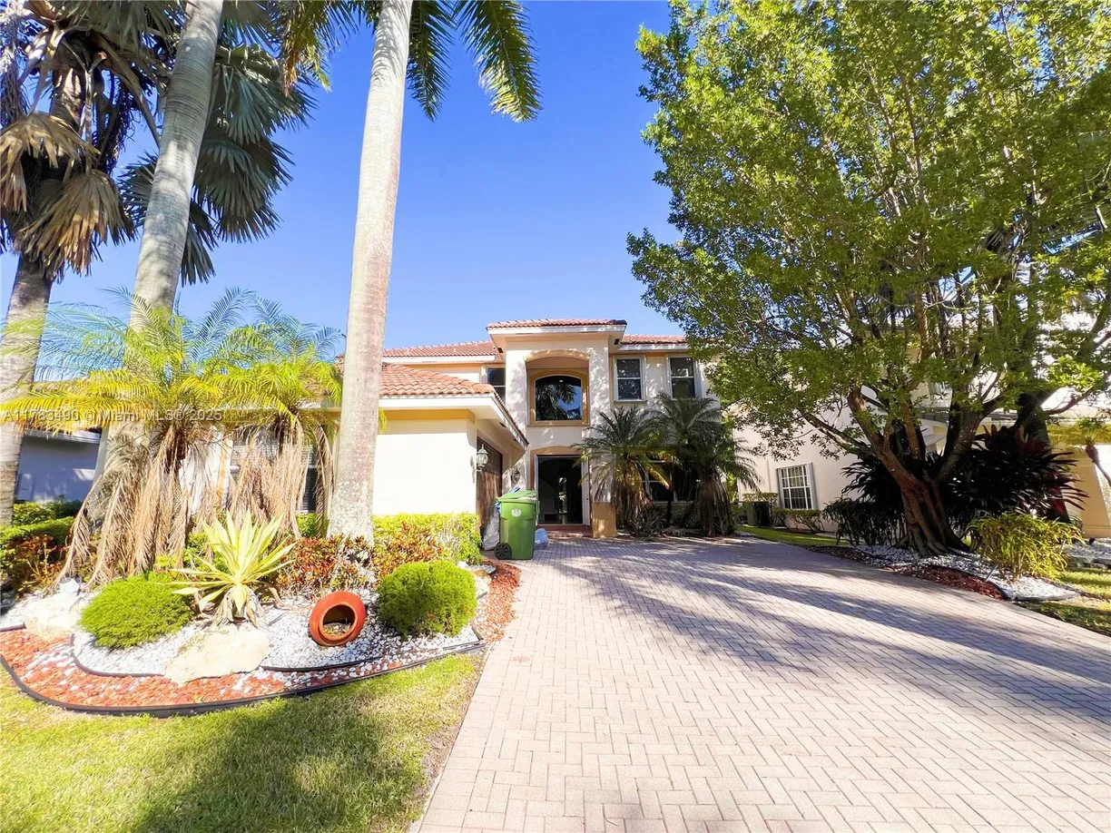 South Florida Real Estate | View 1983 Harbor View Cir, 1983 | Listing