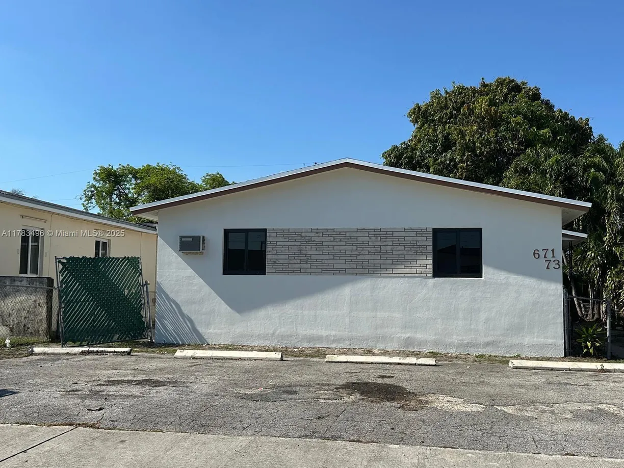 South Florida Real Estate | View  | 2 Beds, 1 Bath