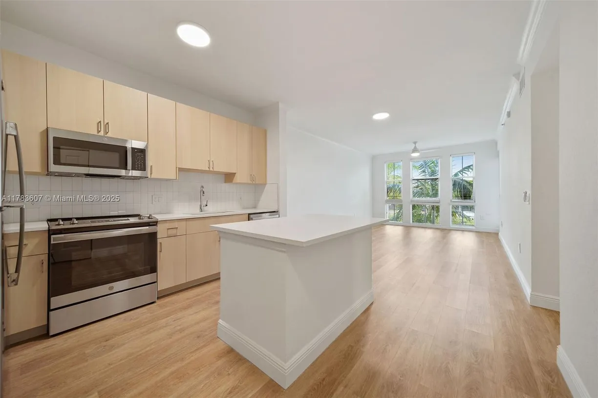 South Florida Real Estate | View 10170 SW 7th St, 37-301 | 2 Beds, 2 Baths
