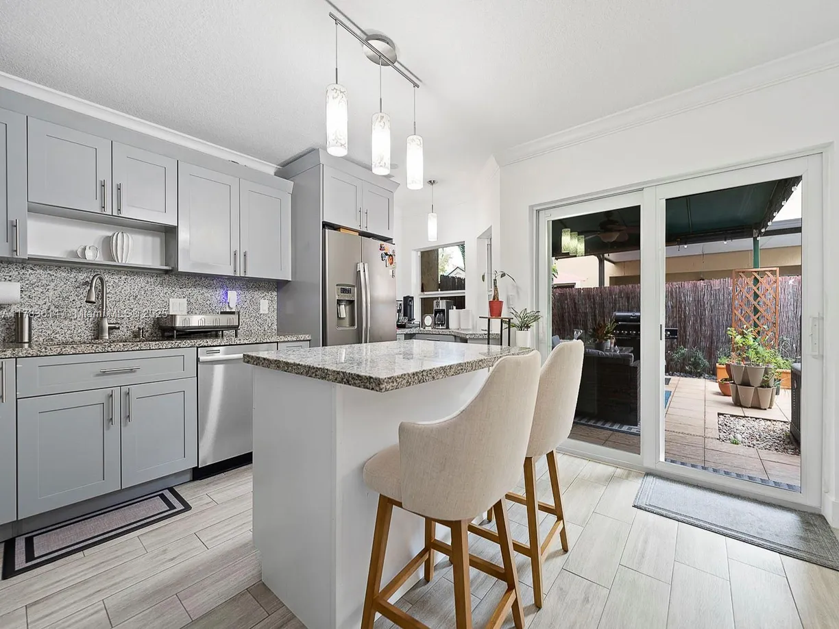 South Florida Real Estate | View 7225 NW 173rd Dr, 902-9 | 2 Beds, 2 Baths