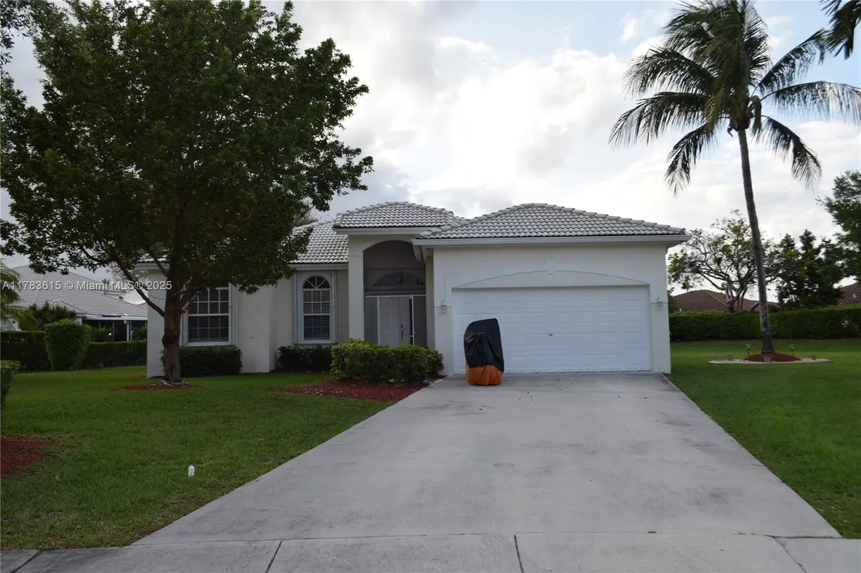 South Florida Real Estate | View 440 SE 25th Dr | 3 Beds, 2 Baths