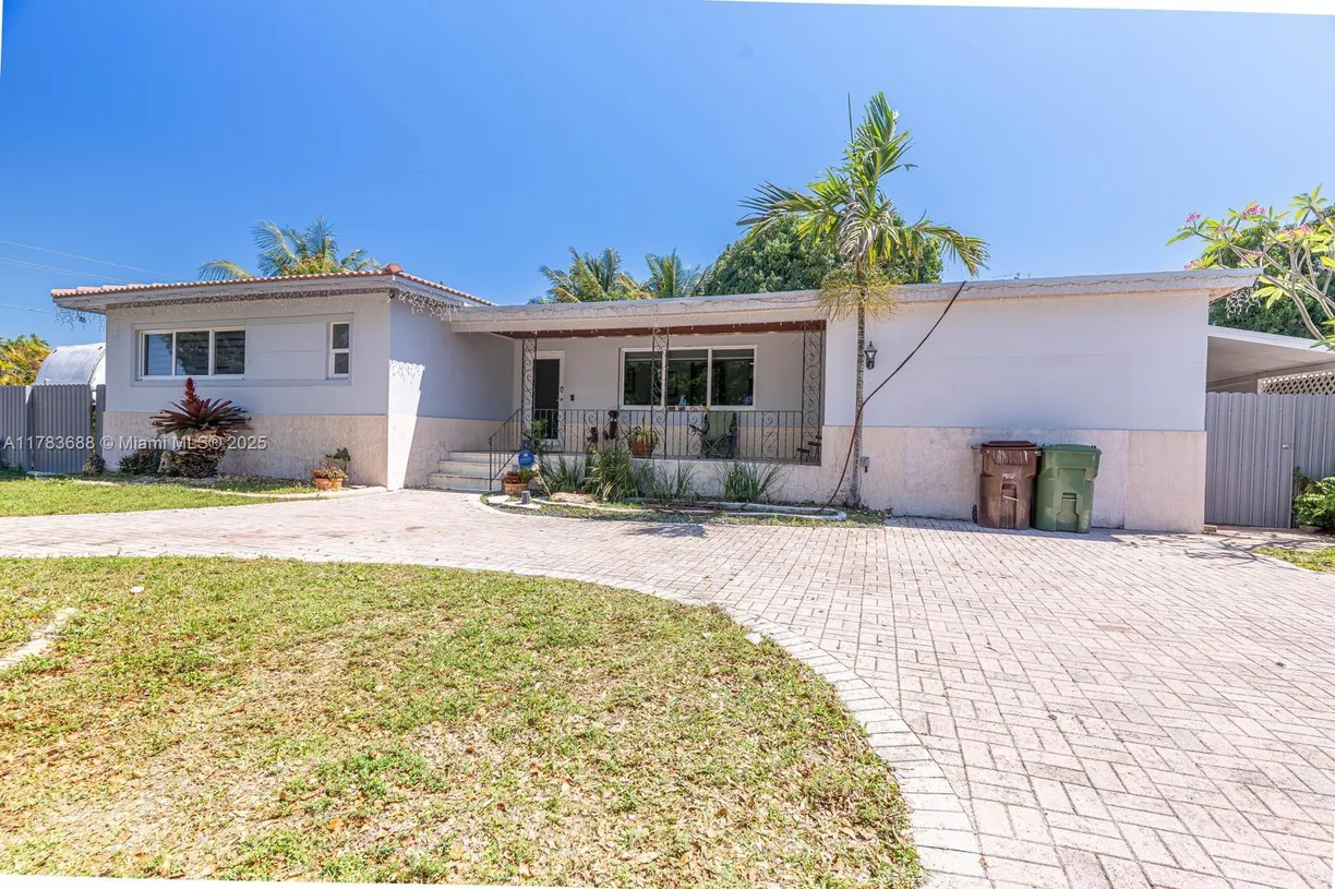 South Florida Real Estate | View 210 W 52nd St | Listing